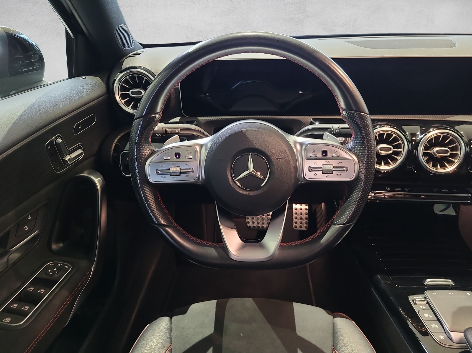 MERCEDES-BENZ A 250 4Matic AMG Line 4Matic 7G-DCT - 13
