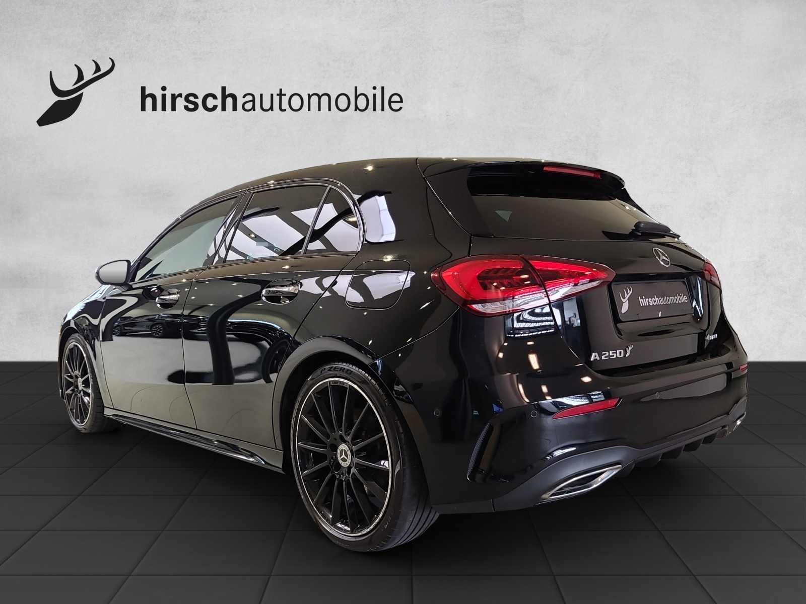 MERCEDES-BENZ A 250 4Matic AMG Line 4Matic 7G-DCT - 2