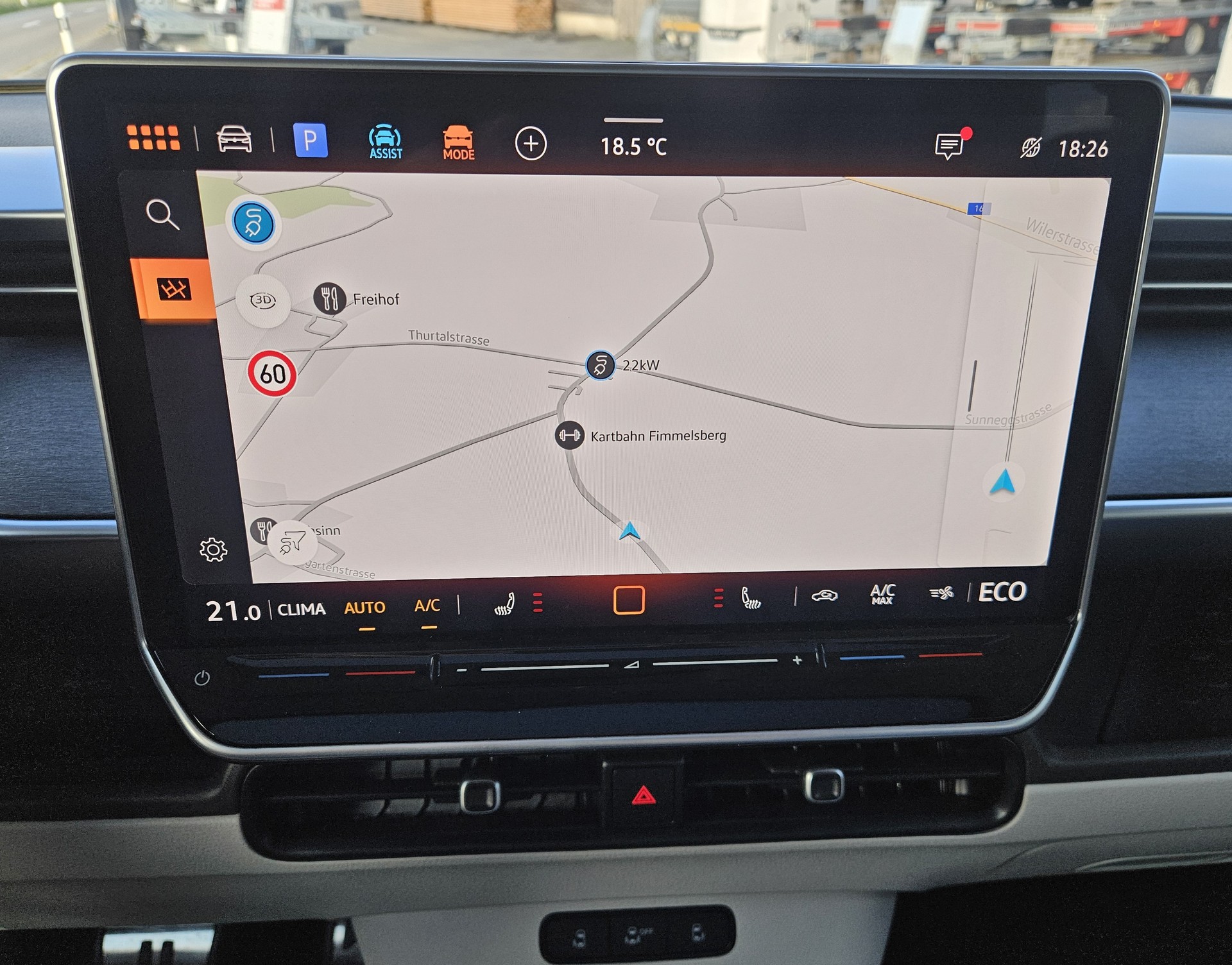 VW ID.Buzz LWB Pro mit 7-Sitzplätzen und Panoramadach - 16