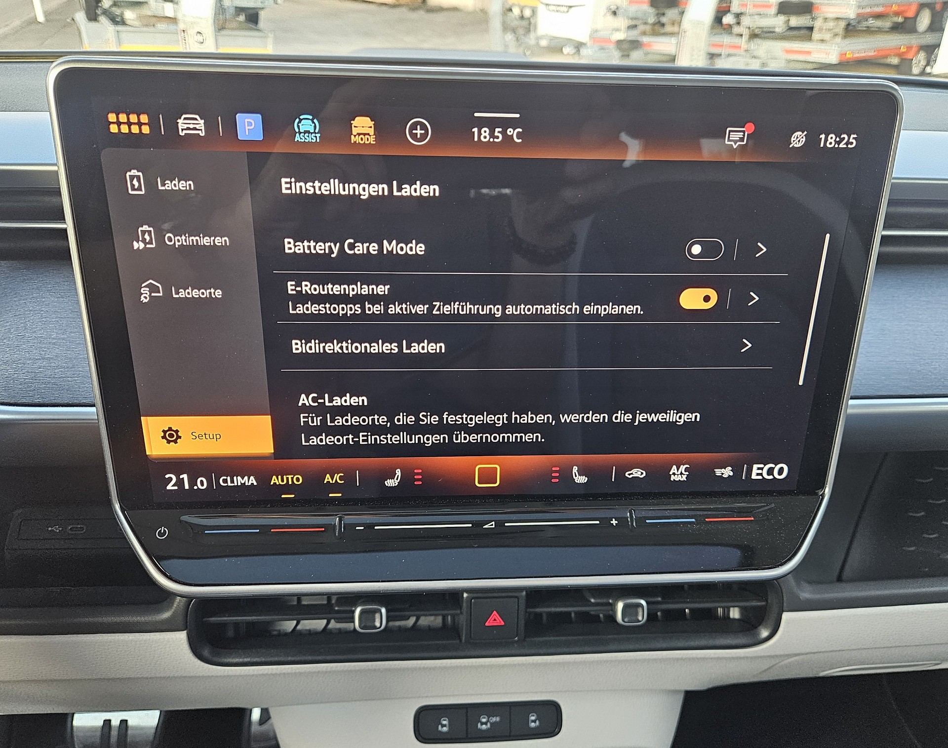 VW ID.Buzz LWB Pro mit 7-Sitzplätzen und Panoramadach - 19