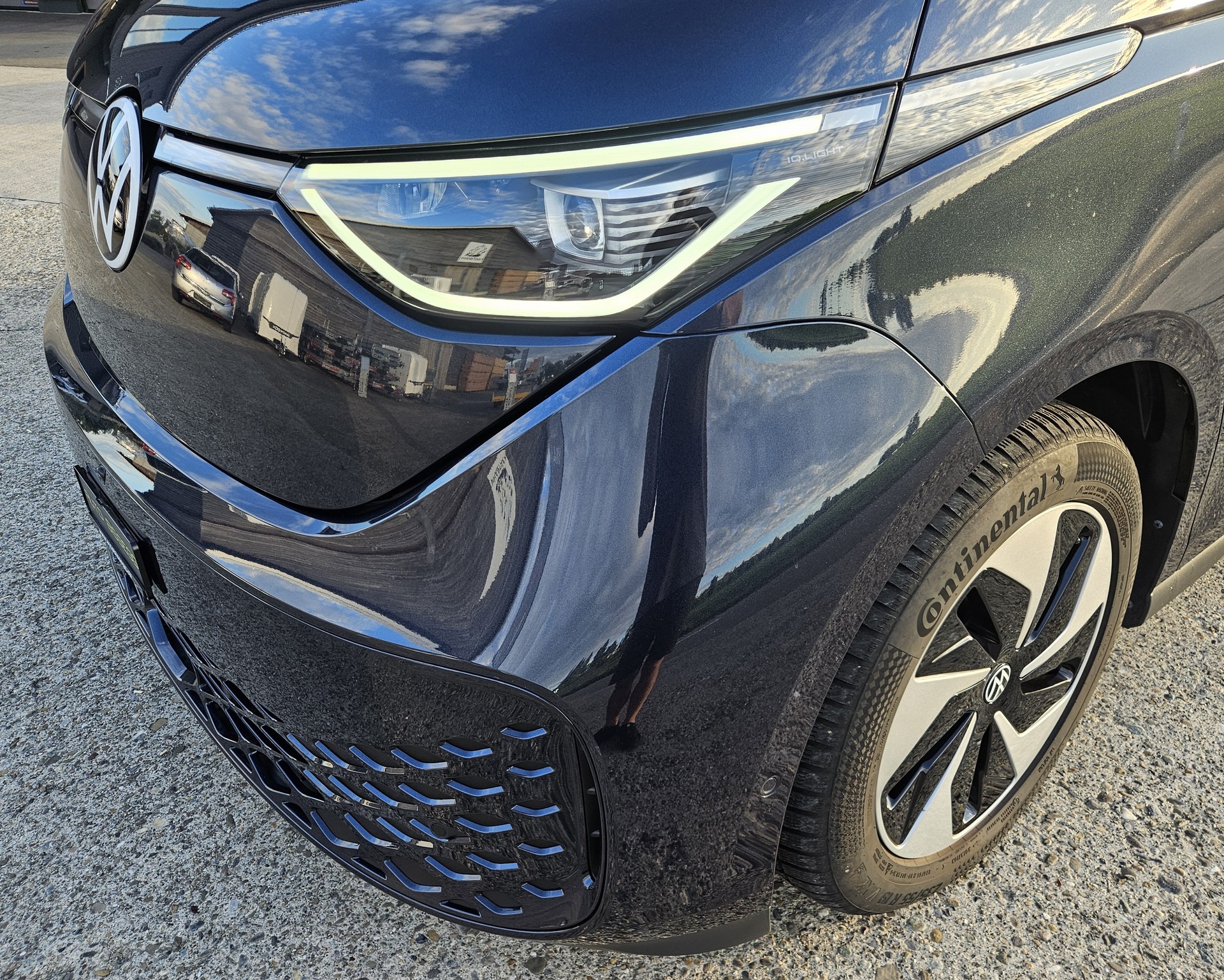 VW ID.Buzz LWB Pro mit 7-Sitzplätzen und Panoramadach - 4