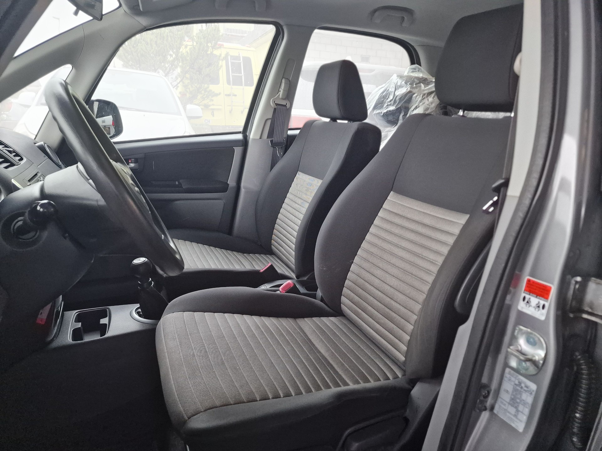 SUZUKI SX4 1.6 16V GL Top 4WD 12Mt Gara 8xRad MFK Neu - 10