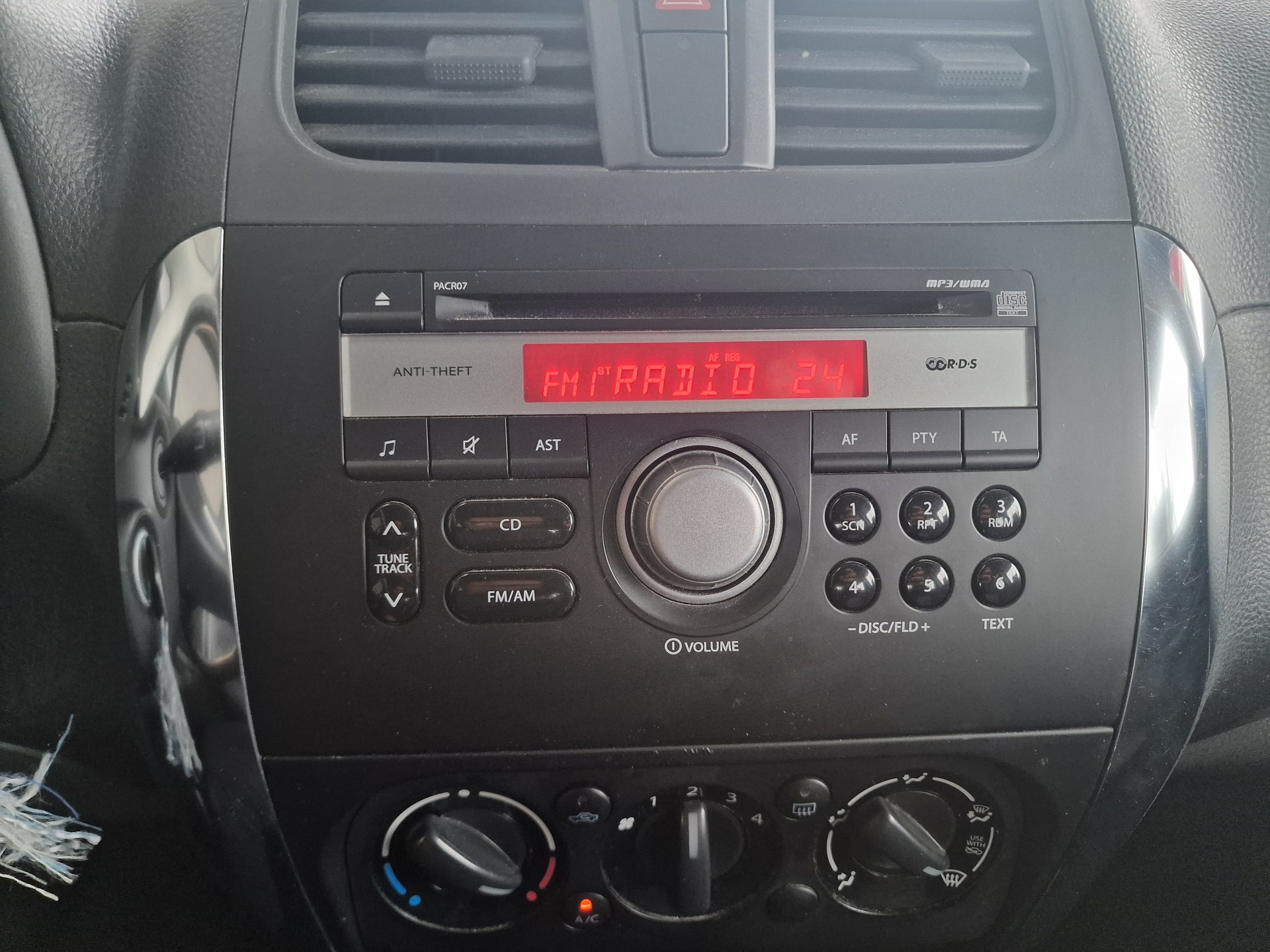 SUZUKI SX4 1.6 16V GL Top 4WD 12Mt Gara 8xRad MFK Neu - 16