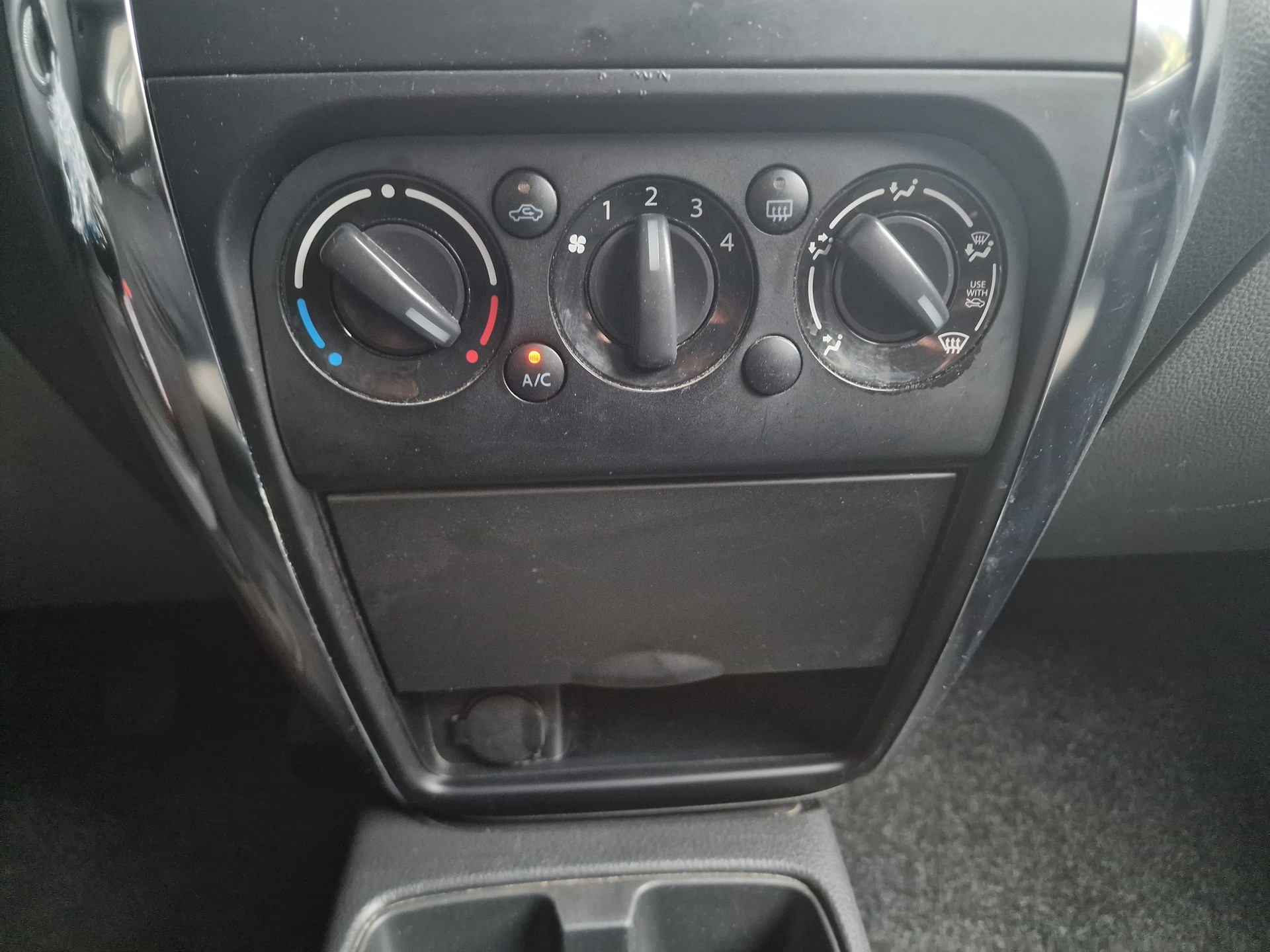 SUZUKI SX4 1.6 16V GL Top 4WD 12Mt Gara 8xRad MFK Neu - 17