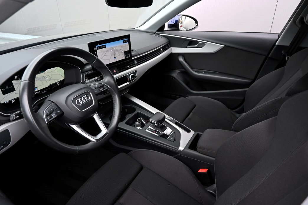 AUDI A4 Avant 2.0 TDI 35 Attraction S-tronic - 9
