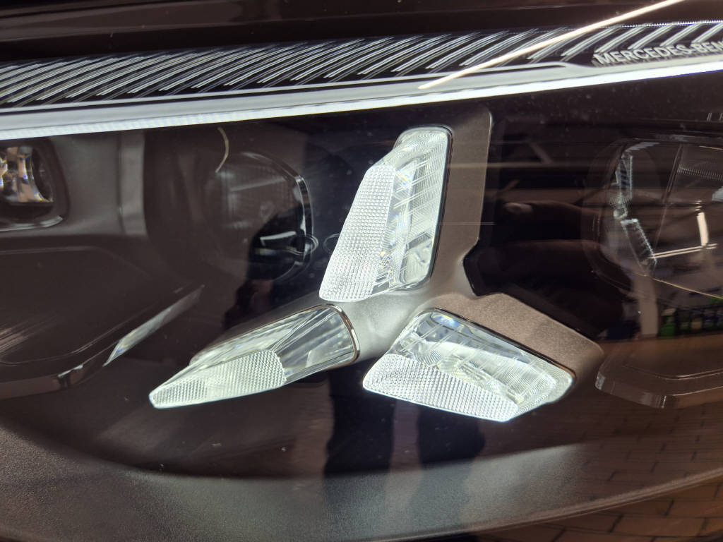 MERCEDES-BENZ GLB 220 4Matic - 15