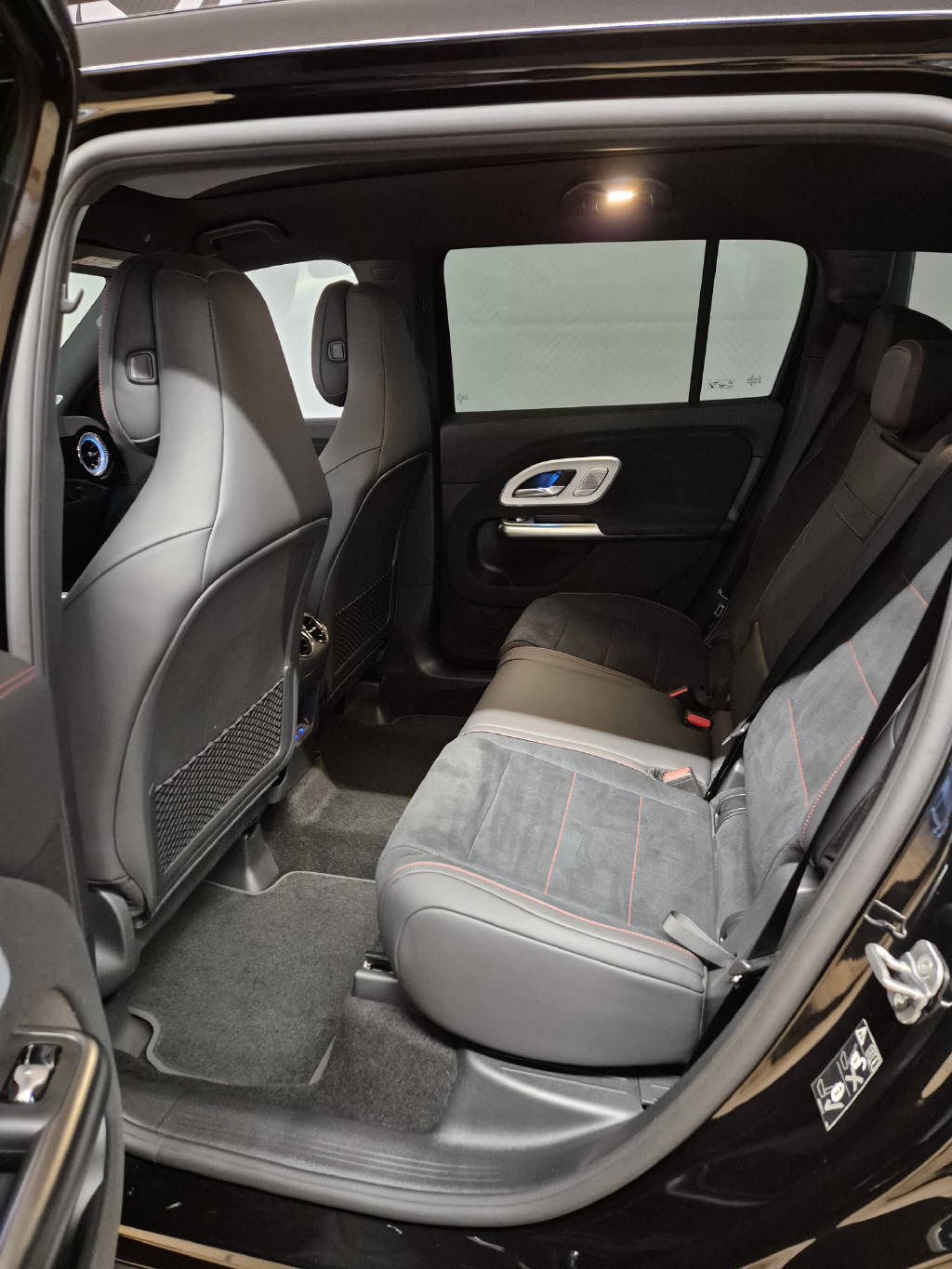 MERCEDES-BENZ GLB 220 4Matic - 13