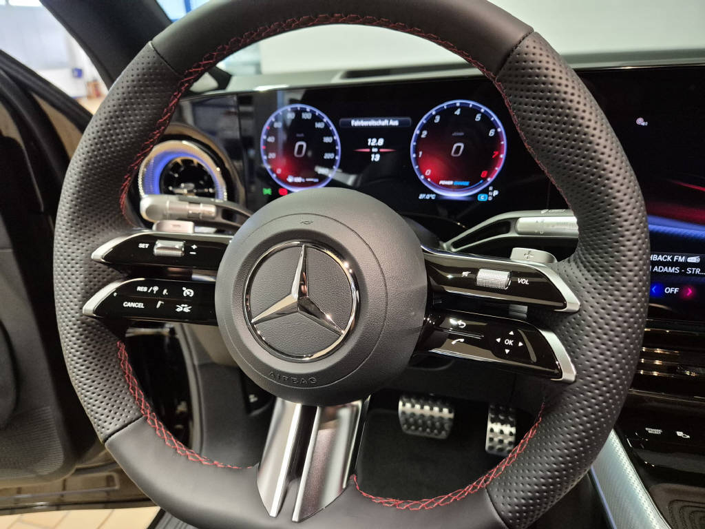 MERCEDES-BENZ GLB 220 4Matic - 10