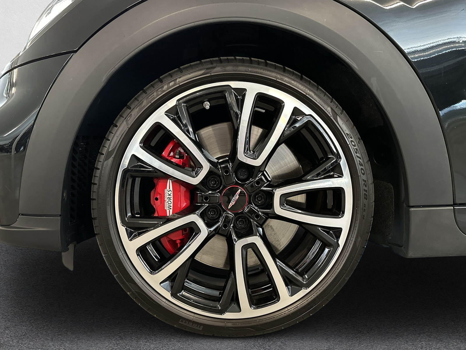 MINI Cabrio John Cooper Works F57 2.0i (CH) - 9