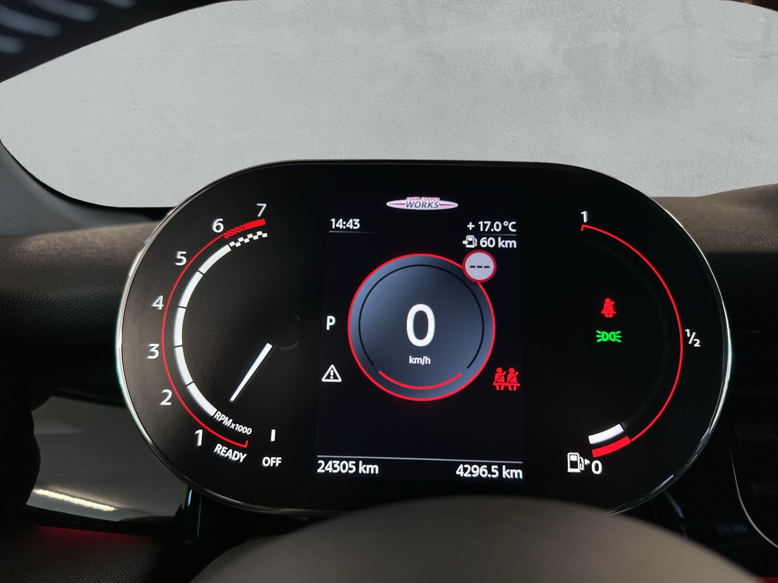 MINI Cabrio John Cooper Works F57 2.0i (CH) - 19