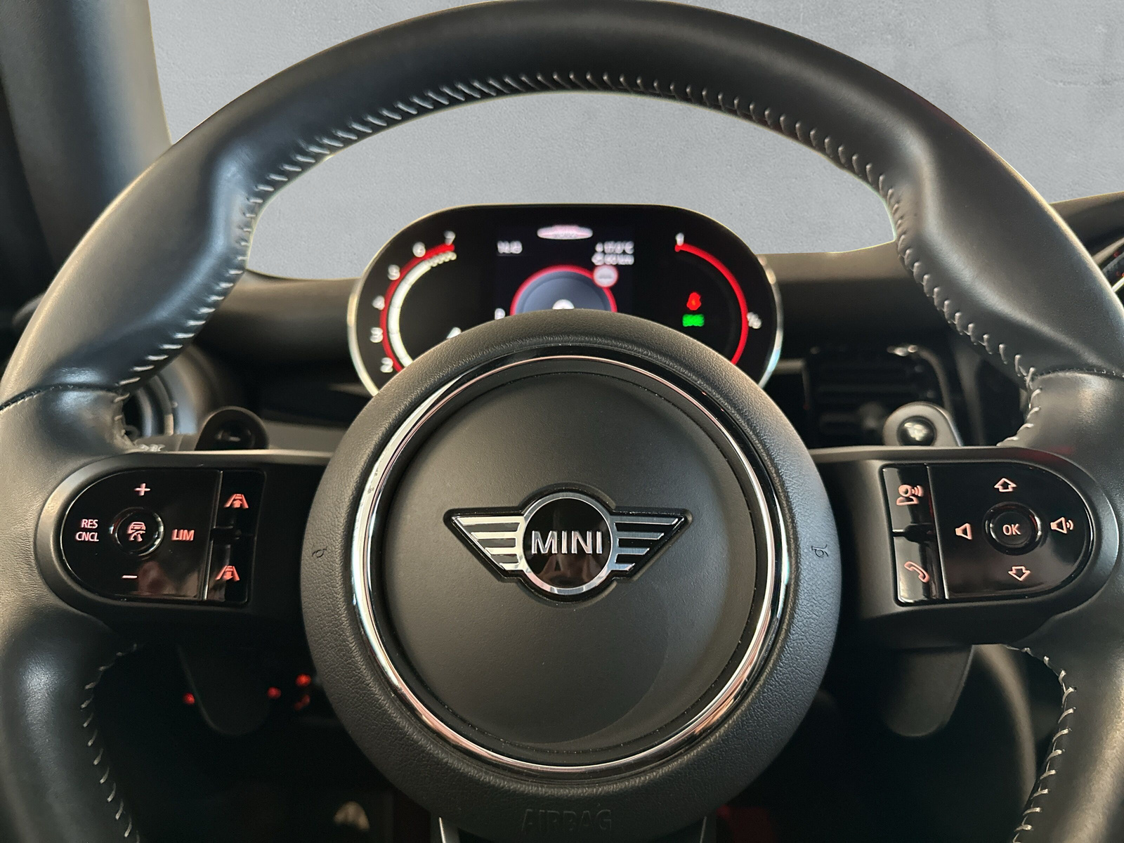 MINI Cabrio John Cooper Works F57 2.0i (CH) - 18