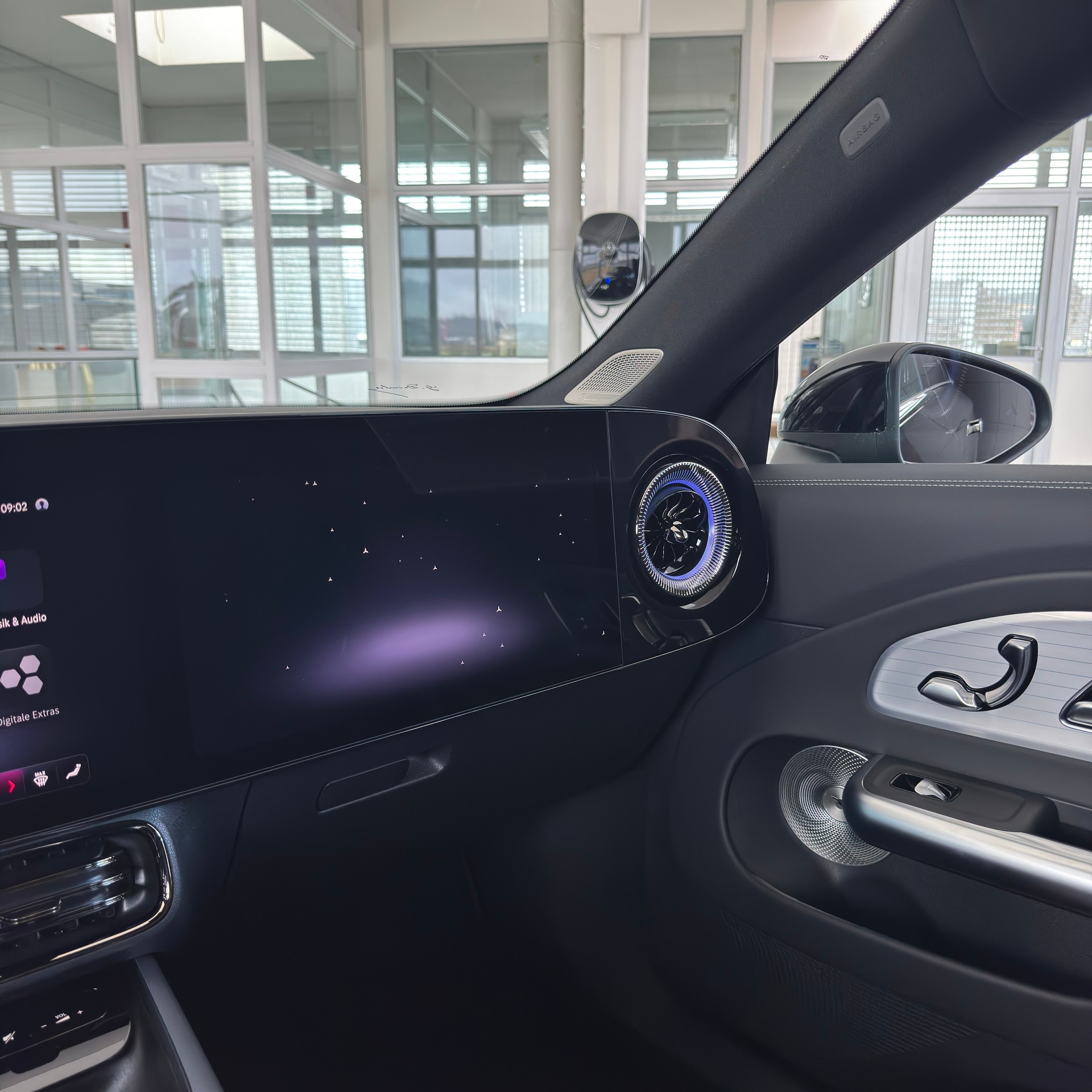MERCEDES-BENZ CLA 220 4MATIC - 10
