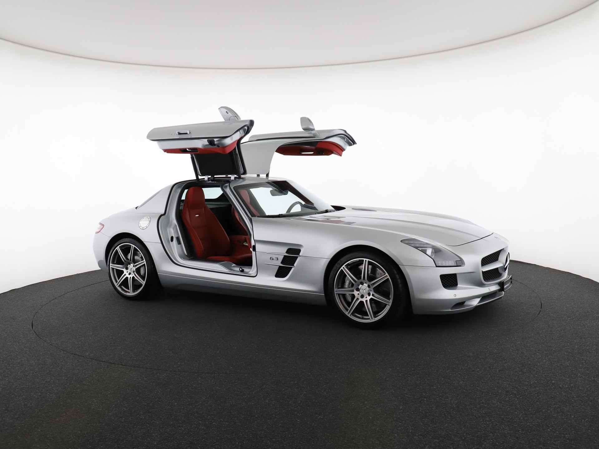 MERCEDES-BENZ SLS 63 AMG Speedshift - 10