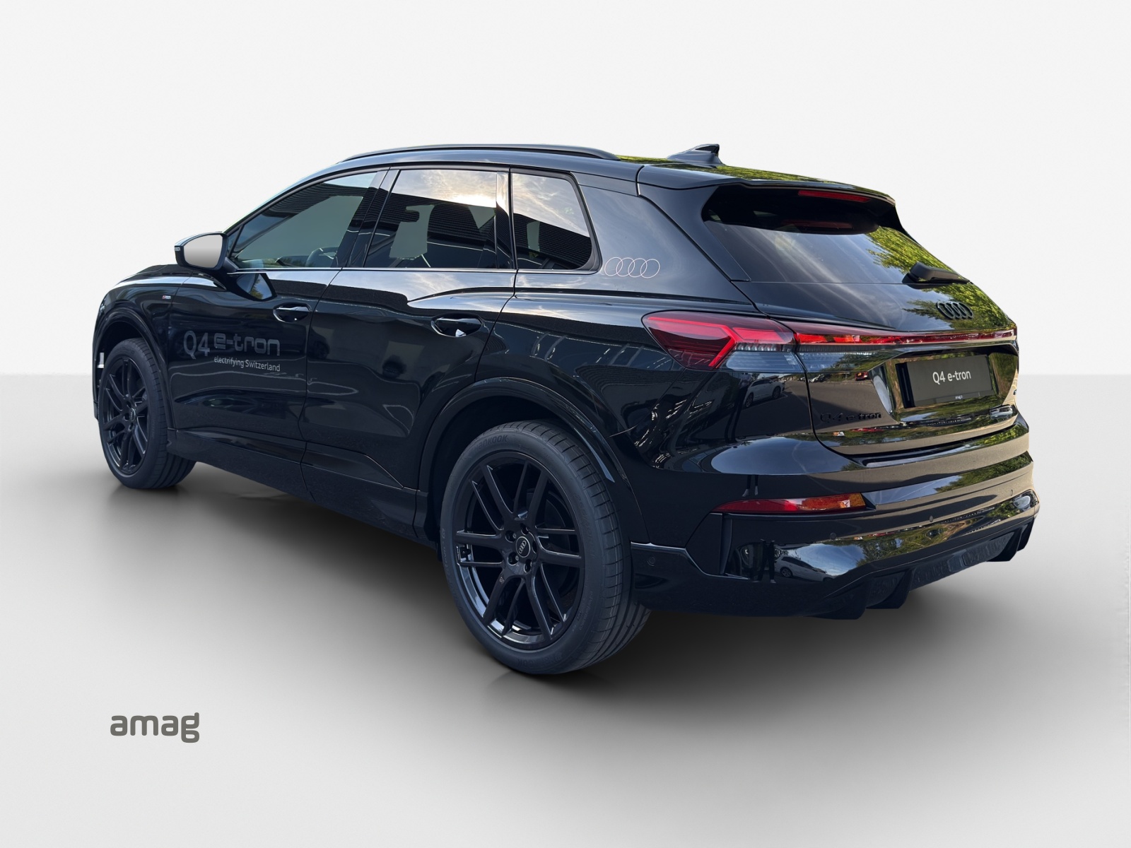 AUDI Q4 e-tron SUV quattro performance - 3