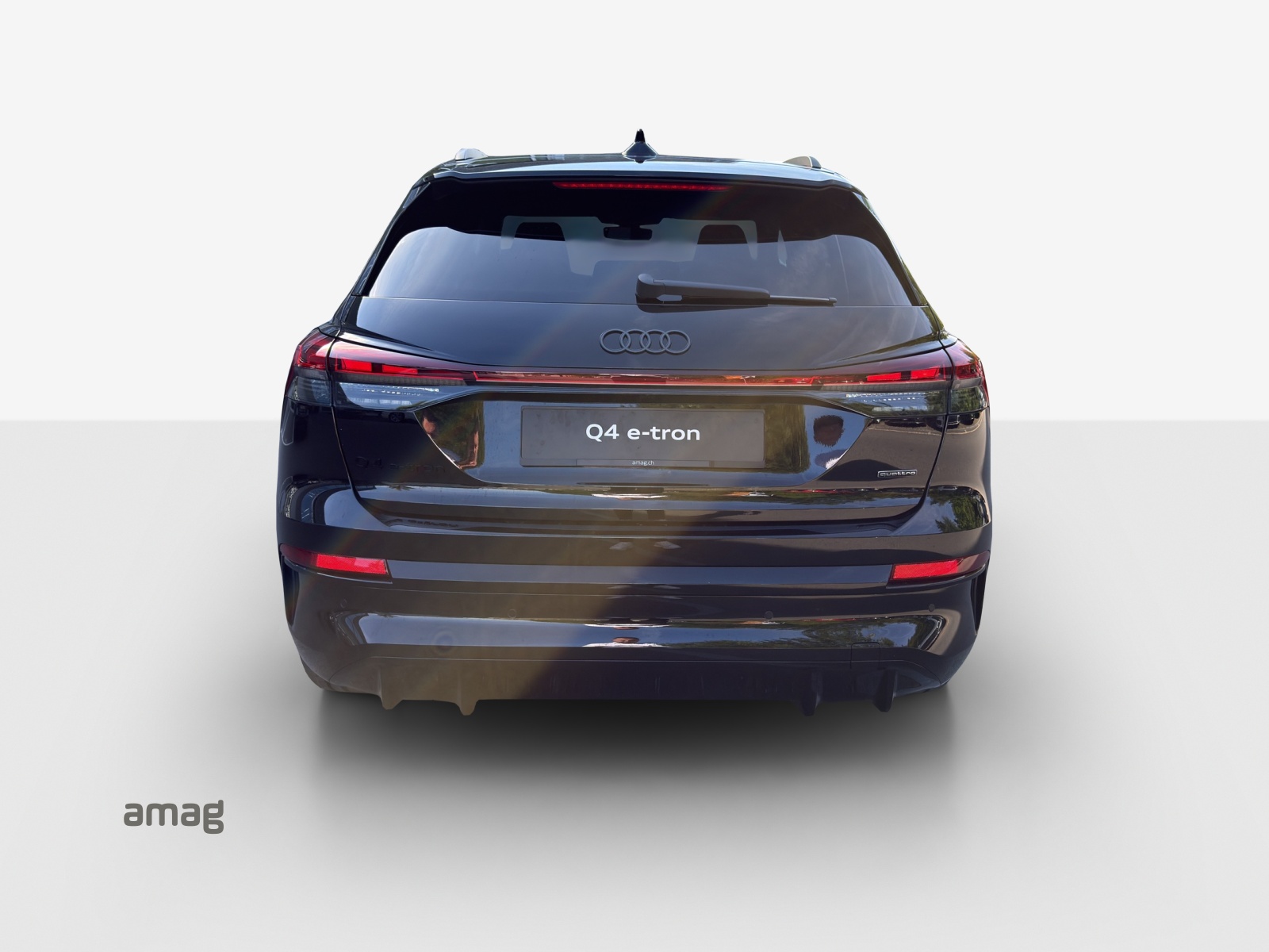 AUDI Q4 e-tron SUV quattro performance - 4