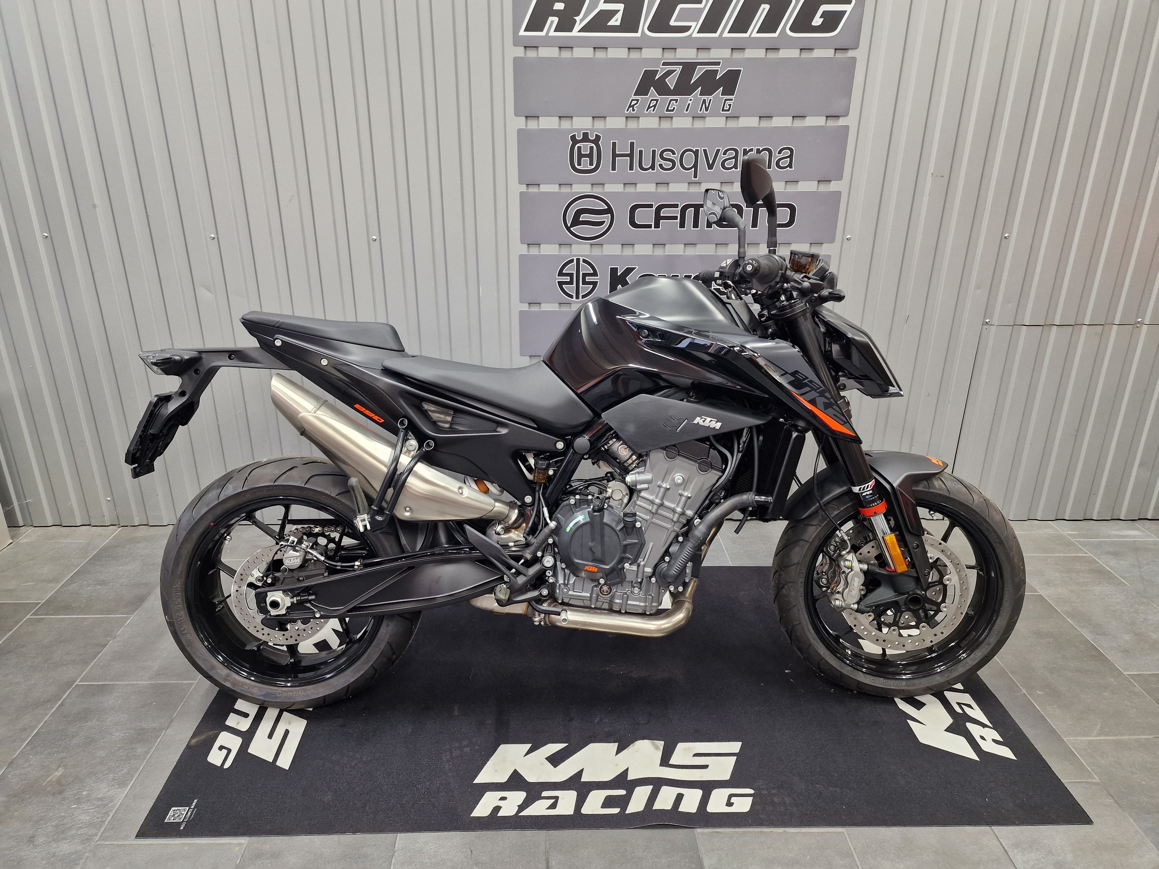 KTM 890 Duke