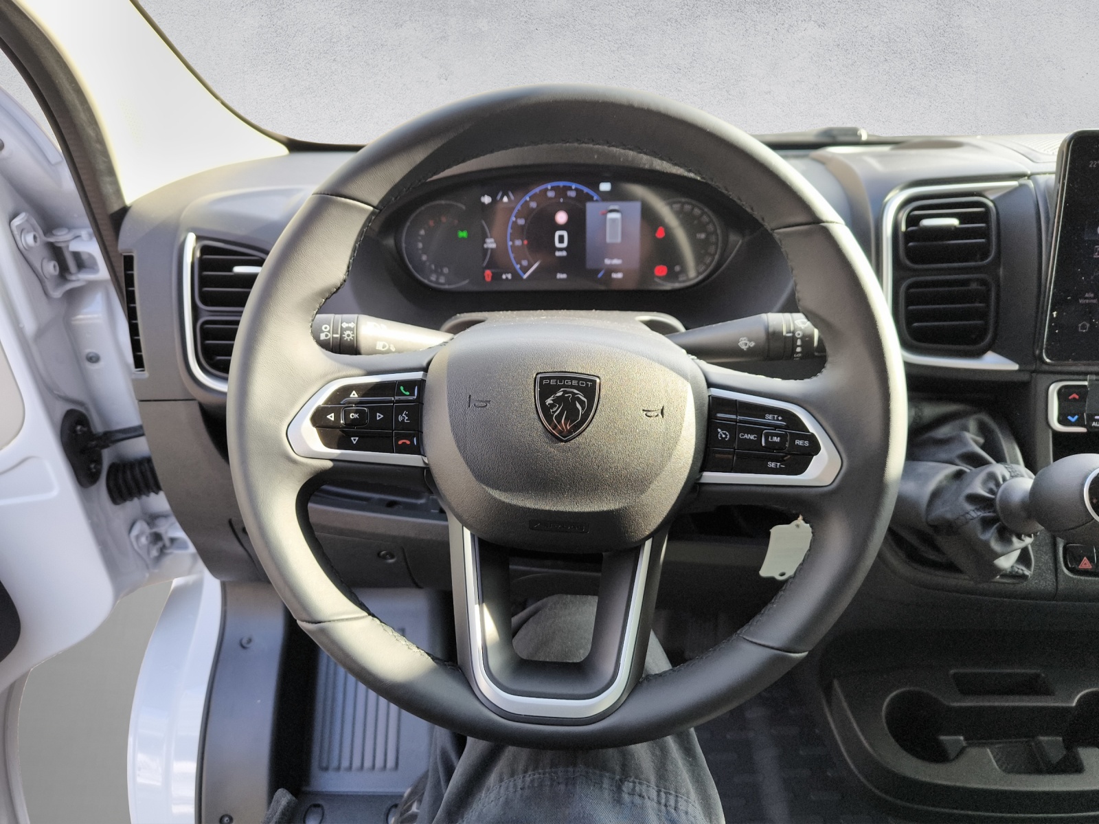 PEUGEOT Boxer Kaw. 335 L2H2 2.2 BlueHDi 140 S/S - 12