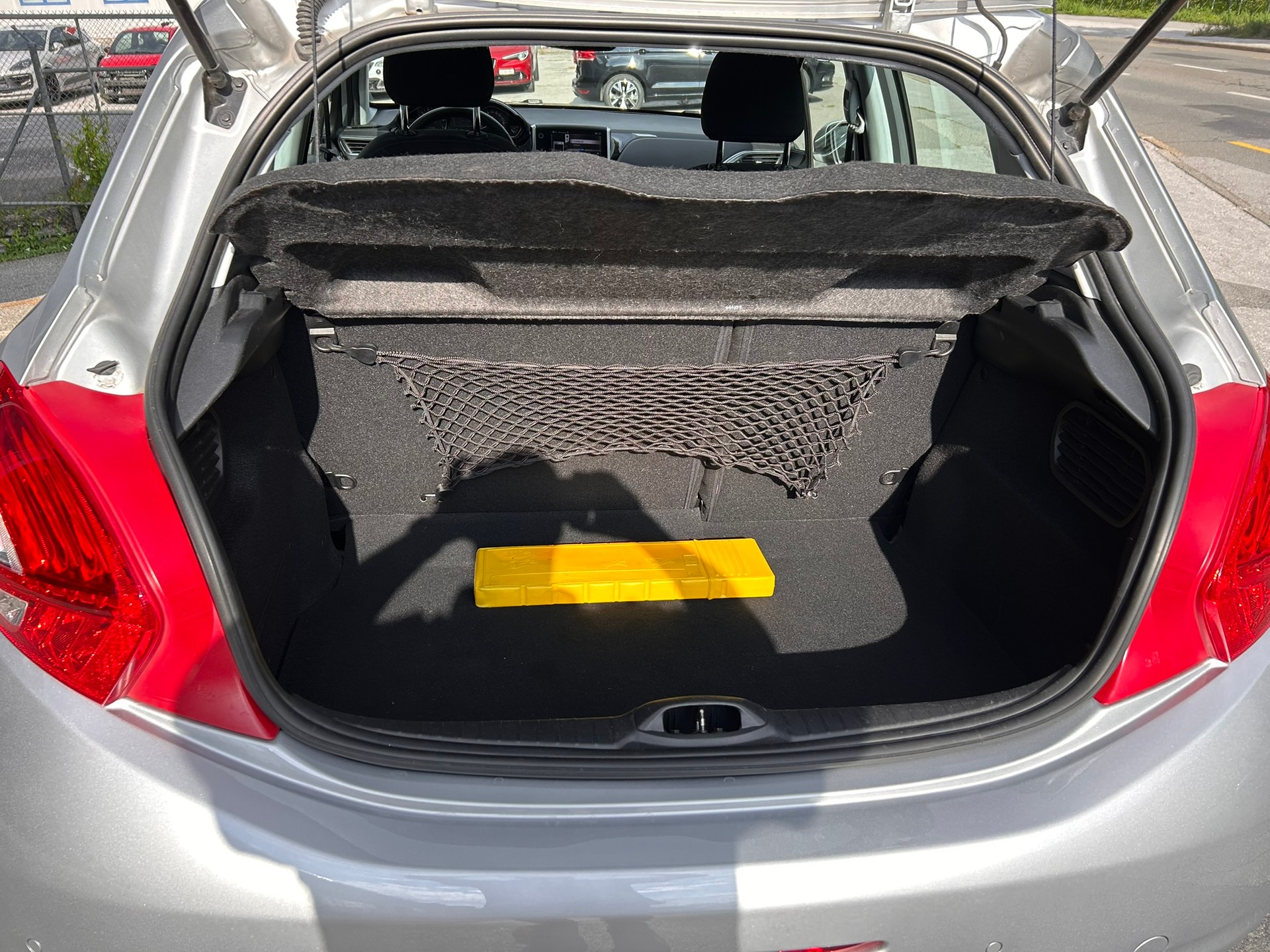 PEUGEOT 208 1.6 VTI Allure - 8