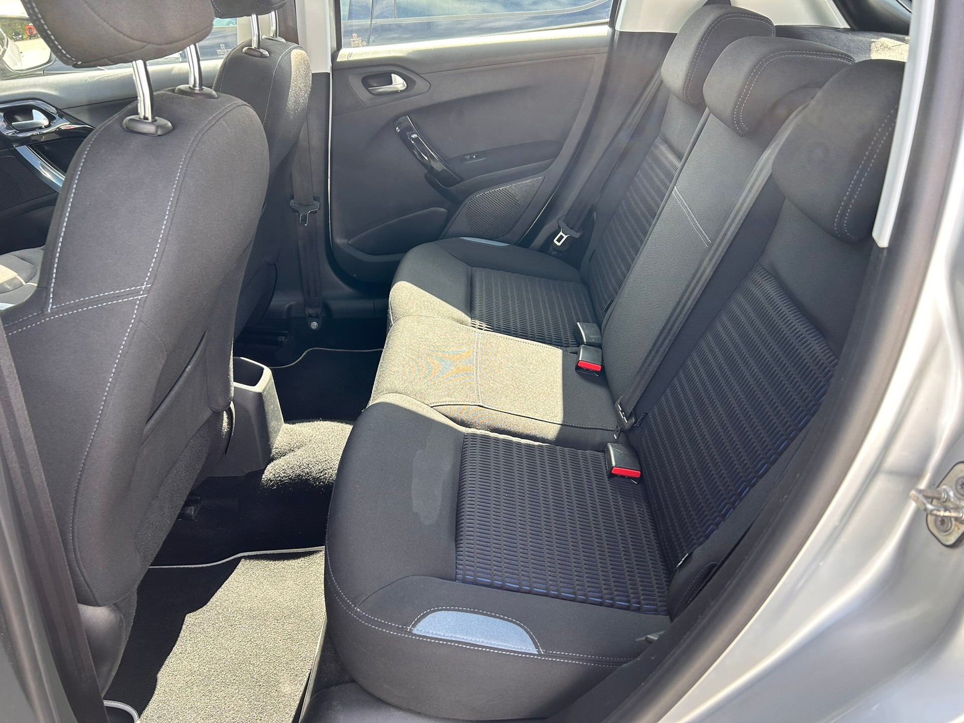 PEUGEOT 208 1.6 VTI Allure - 7