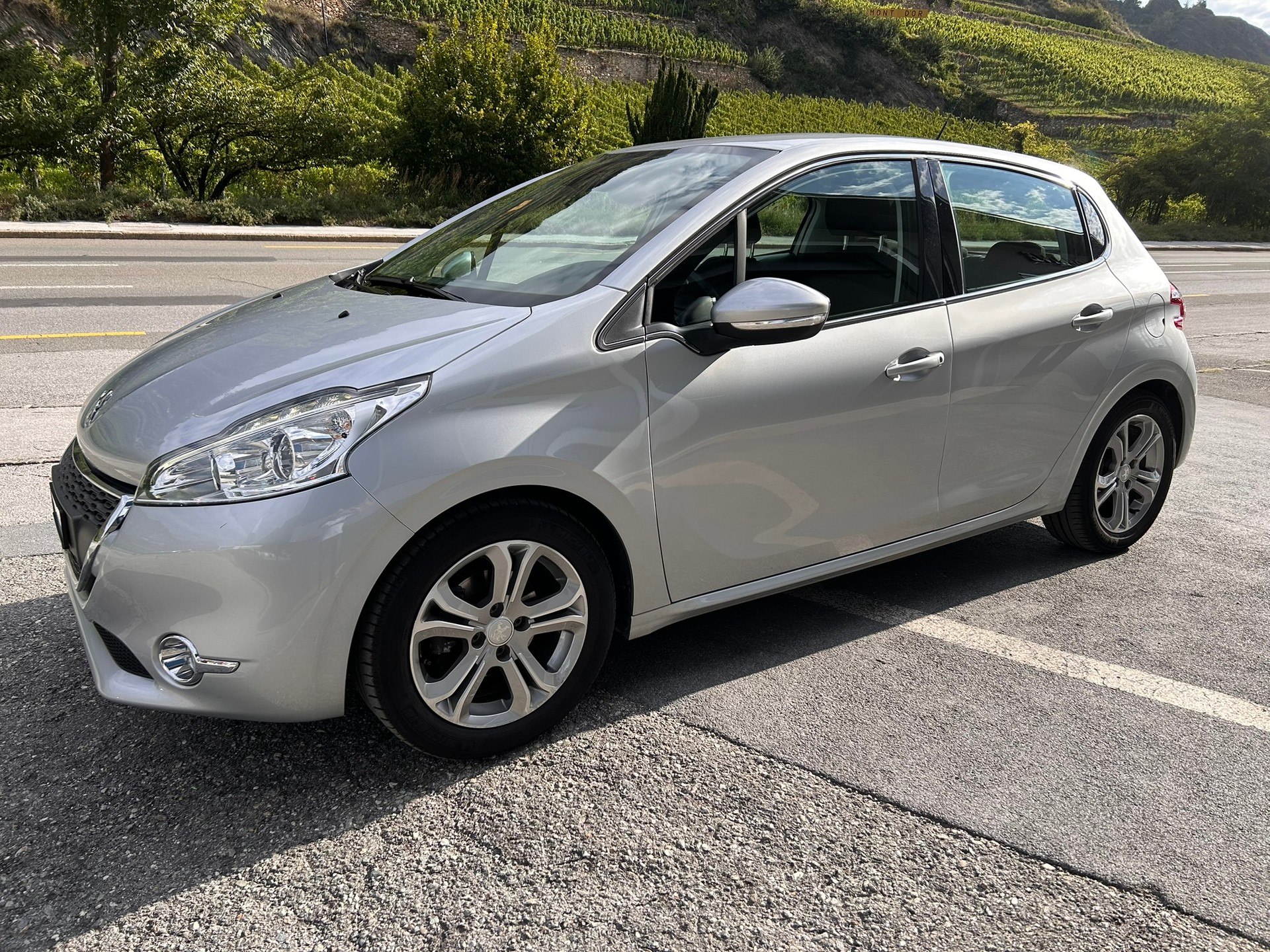 PEUGEOT 208 1.6 VTI Allure