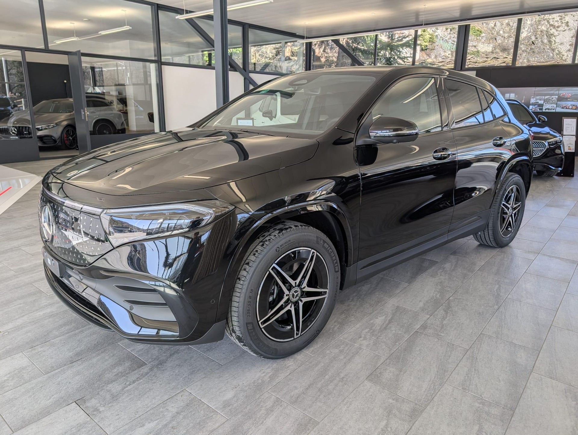 MERCEDES-BENZ EQA 300 Excellence AMG Line 4matic