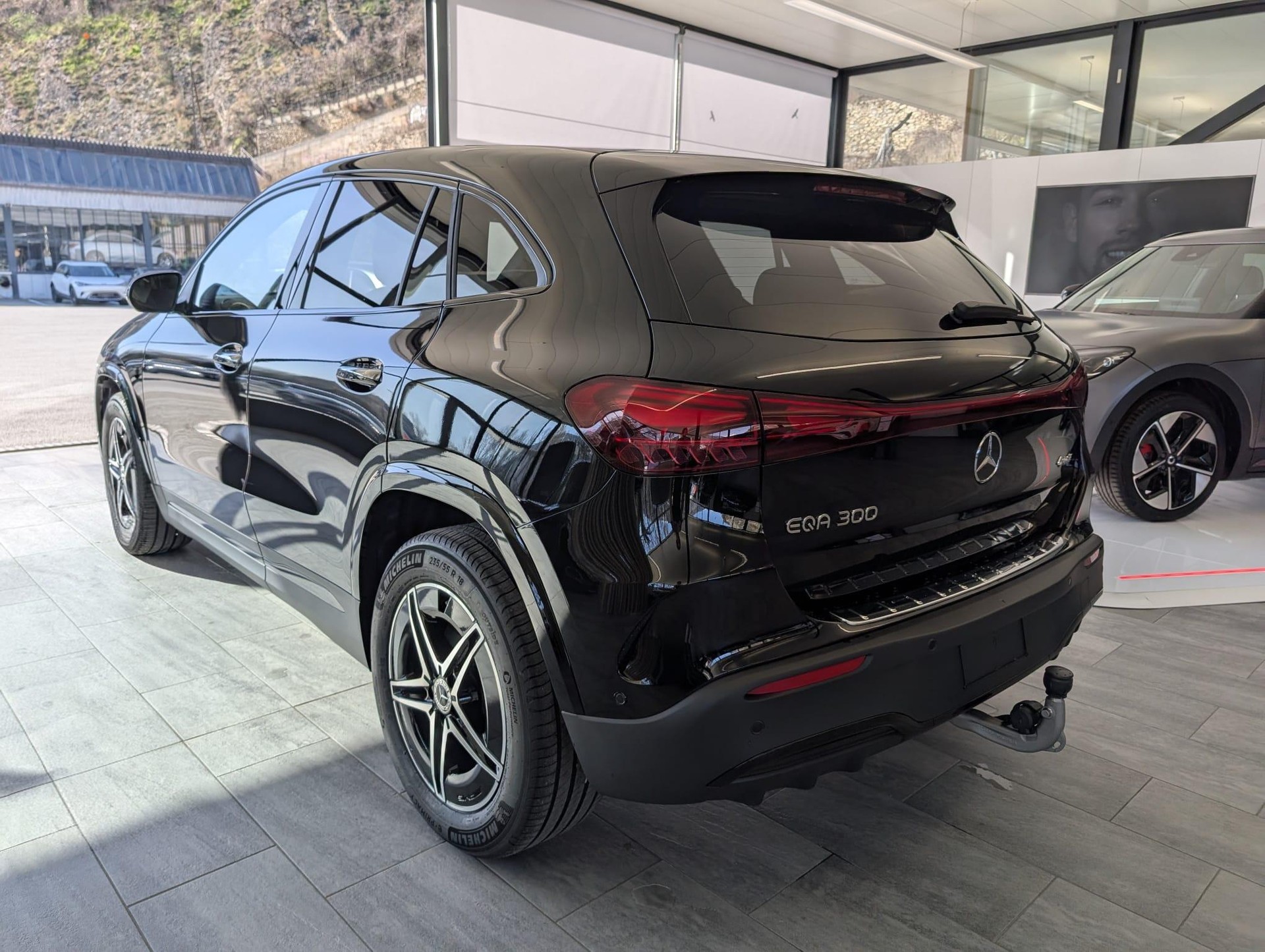 MERCEDES-BENZ EQA 300 Excellence AMG Line 4matic - 4