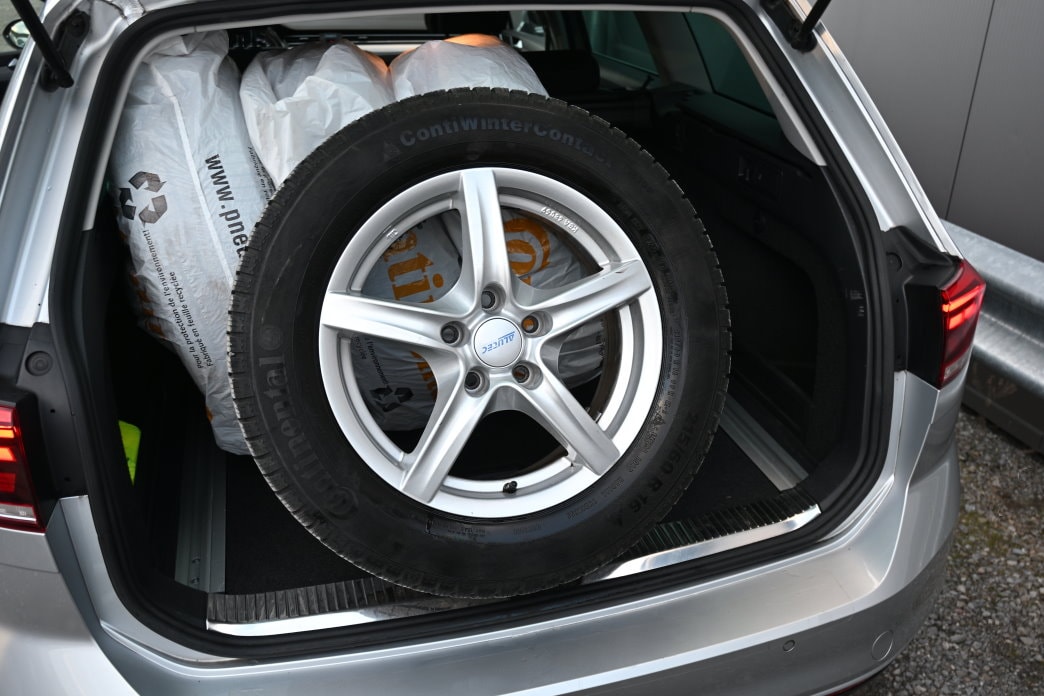 VW Passat Variant 2.0 TDI Business DSG - 16