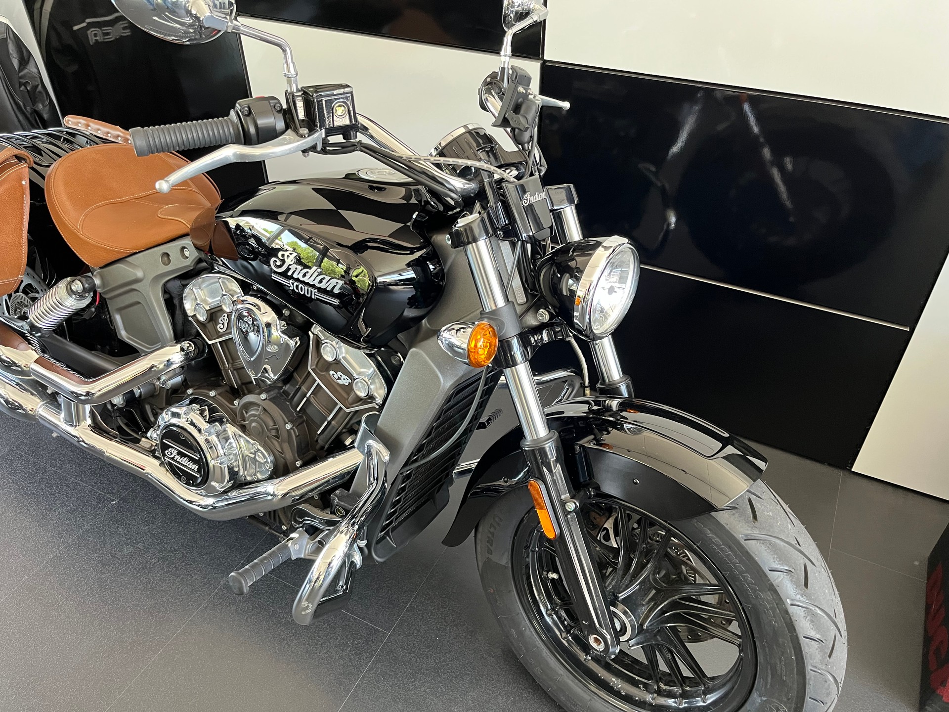 INDIAN Scout ABS - 3