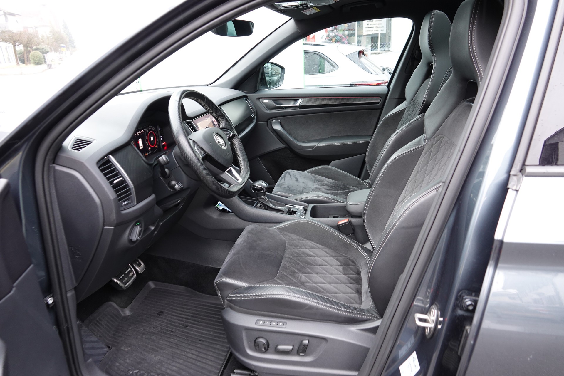 SKODA Kodiaq 2.0 TSI Sport Line - 11