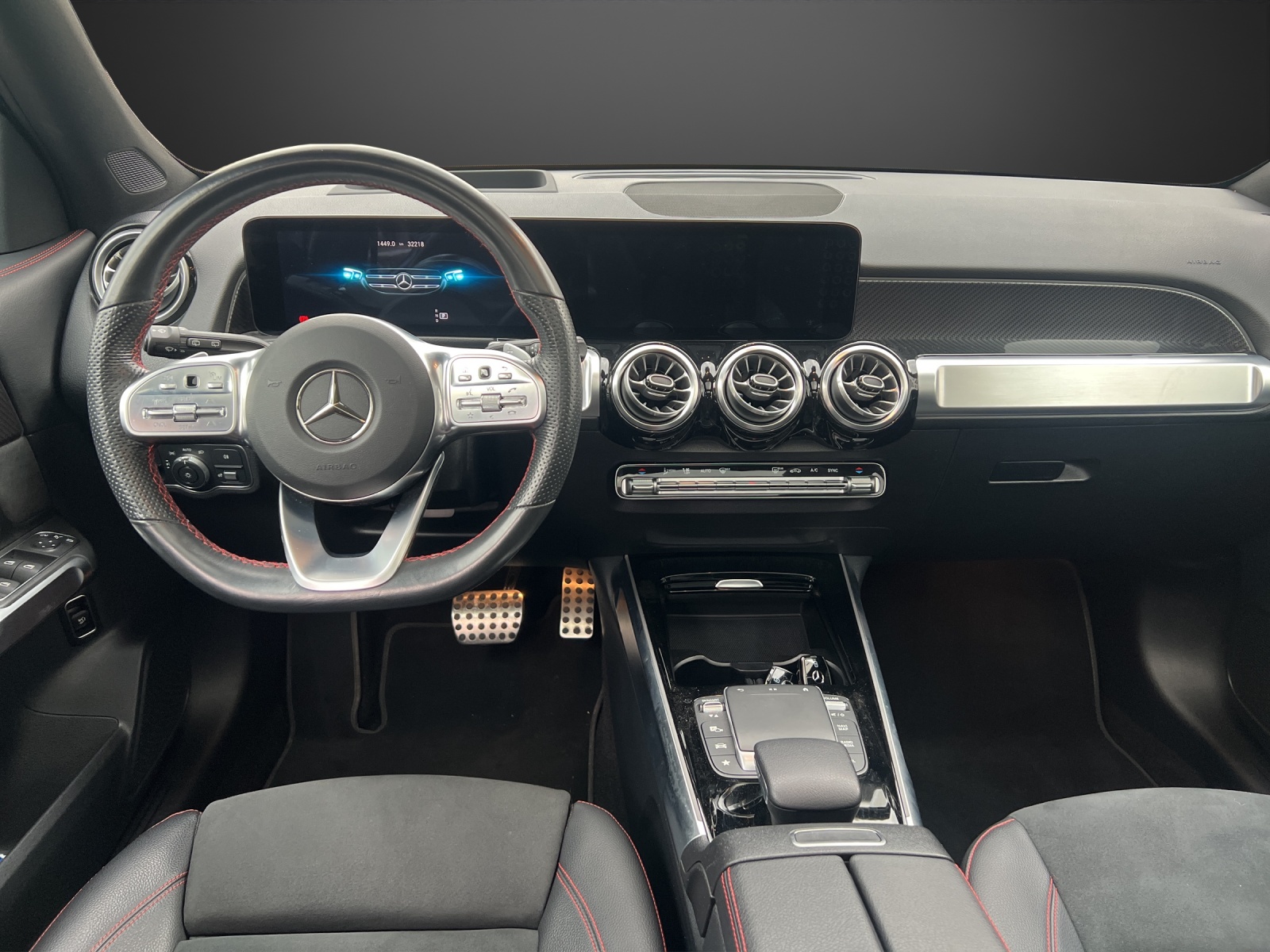 MERCEDES-BENZ GLB 200 4Matic AMG Line 8G-Tronic - 11