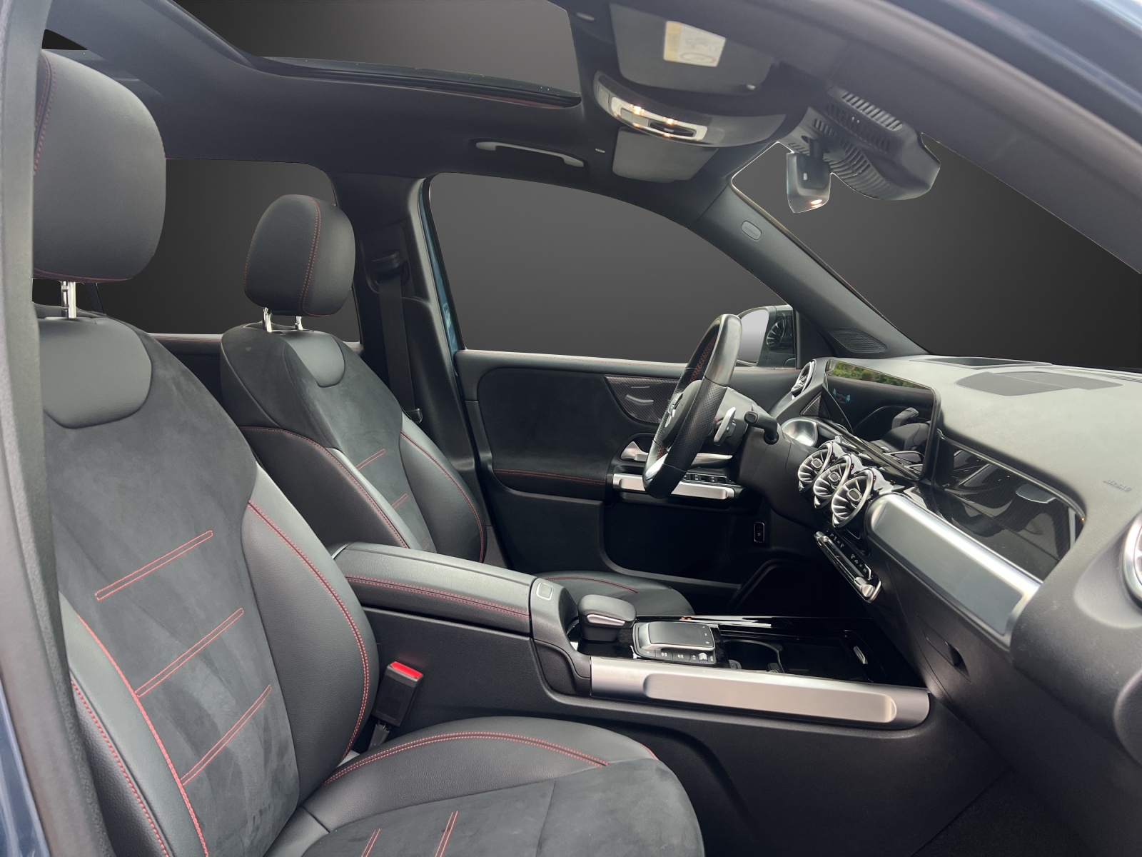 MERCEDES-BENZ GLB 200 4Matic AMG Line 8G-Tronic - 13