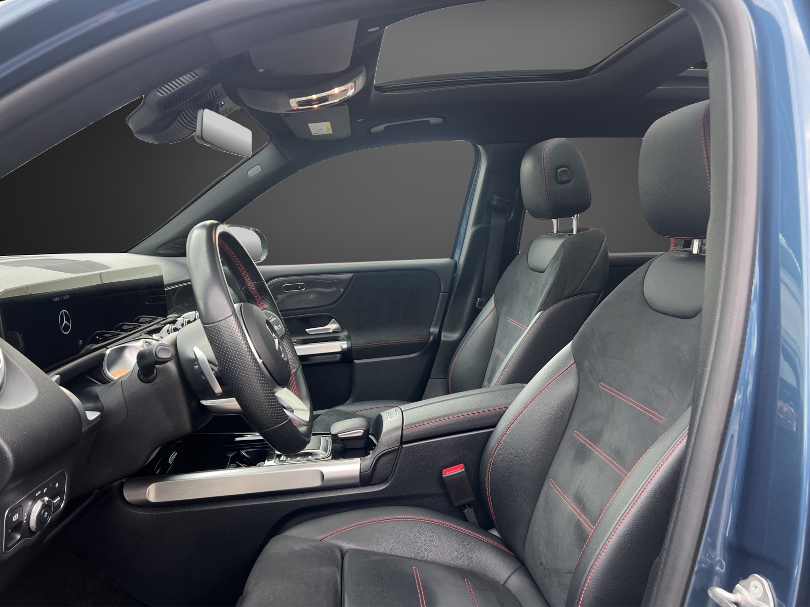 MERCEDES-BENZ GLB 200 4Matic AMG Line 8G-Tronic - 12