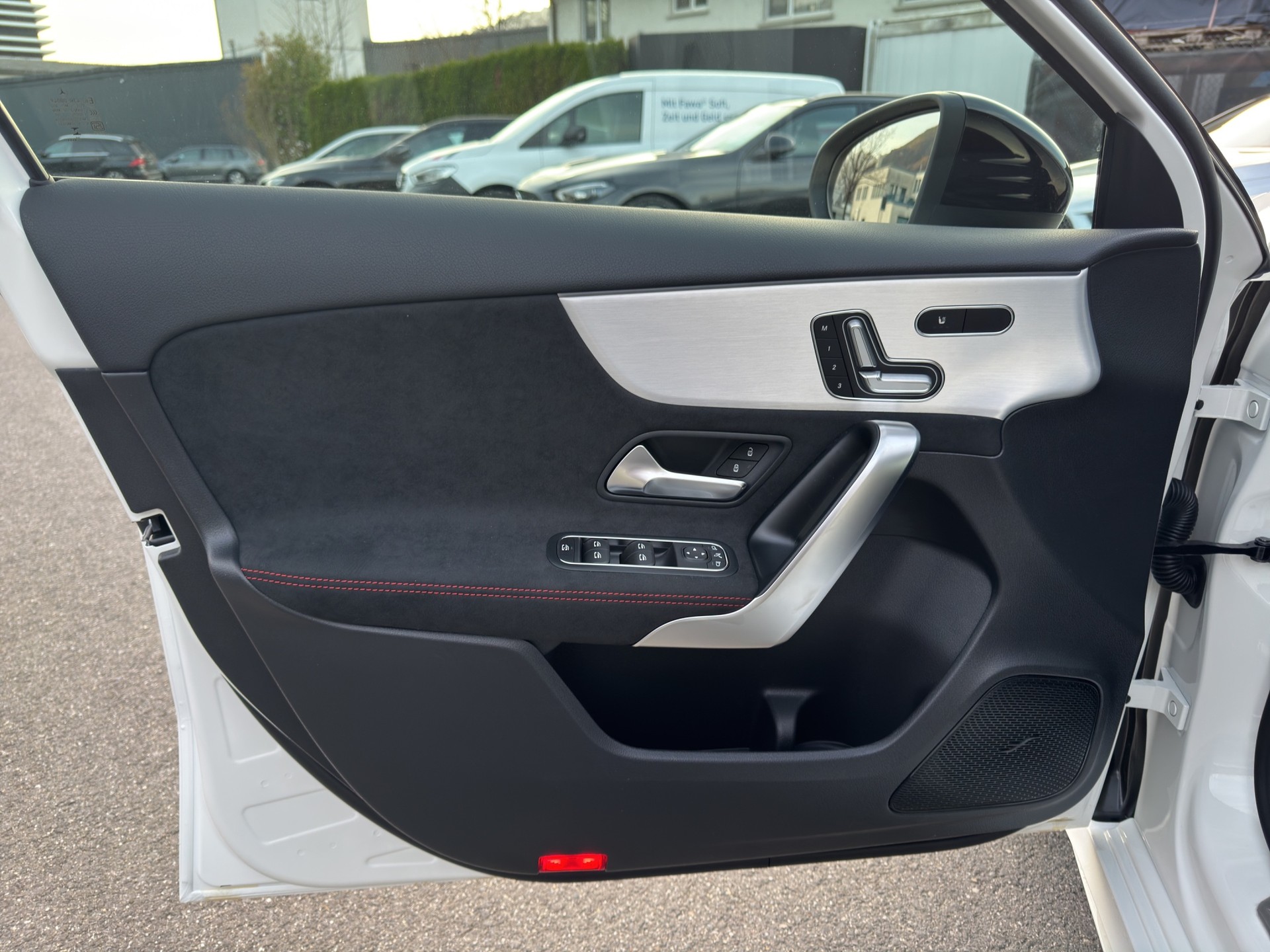 MERCEDES-BENZ A 200 Night Star 7G-DCT - 9