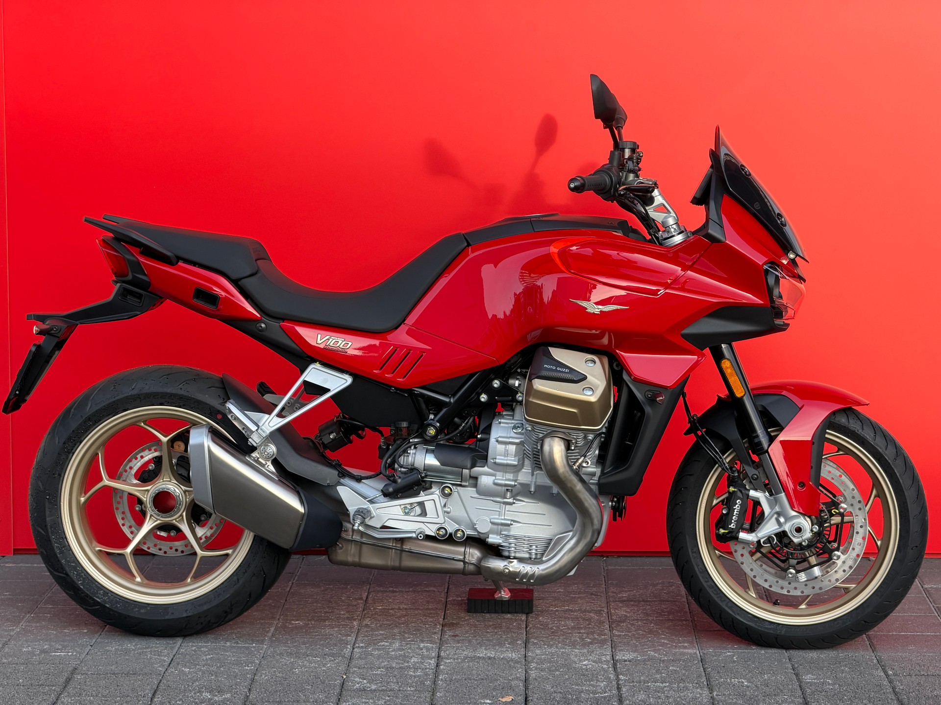 MOTO GUZZI V100 Mandello - 1