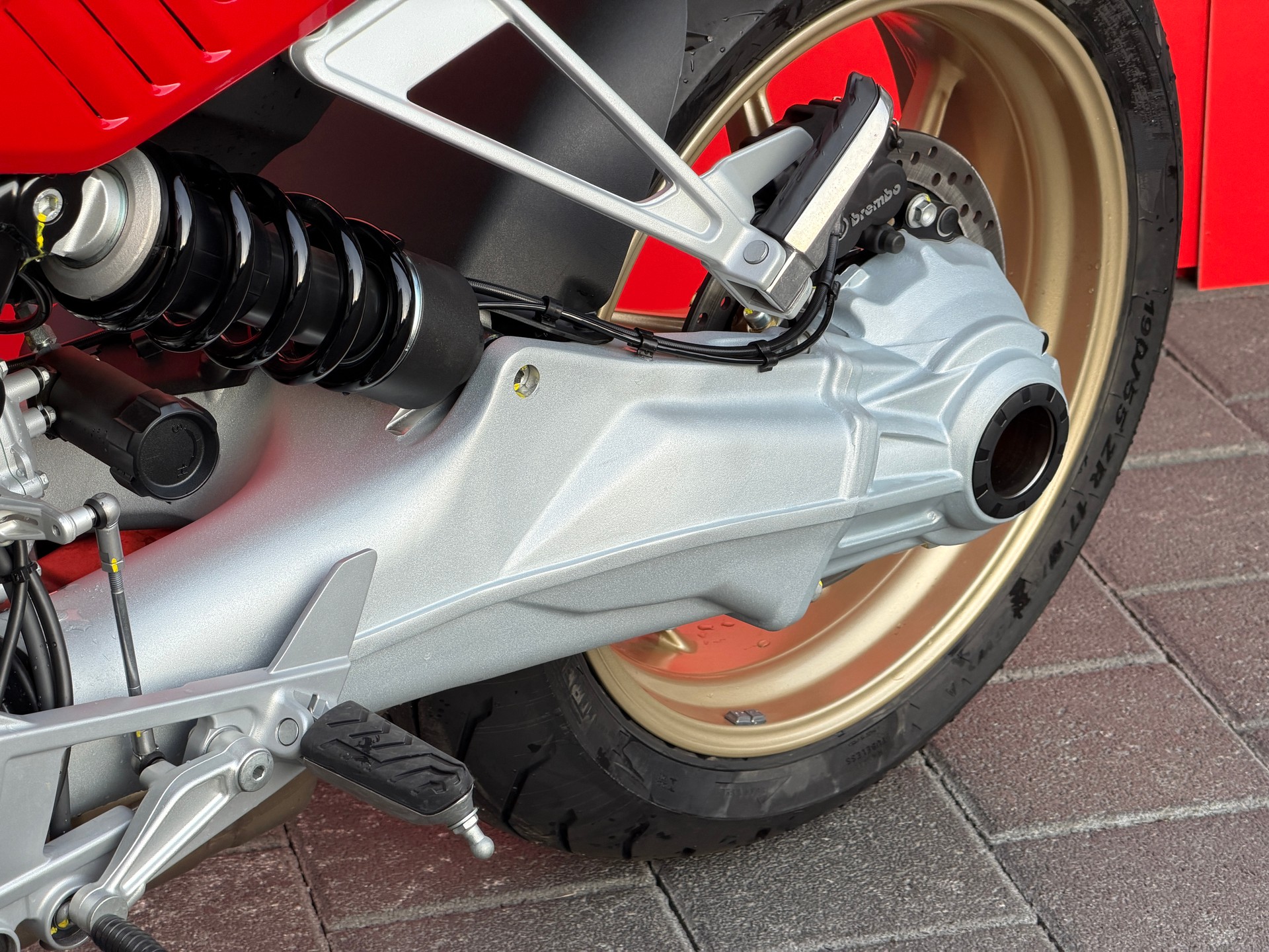 MOTO GUZZI V100 Mandello - 12
