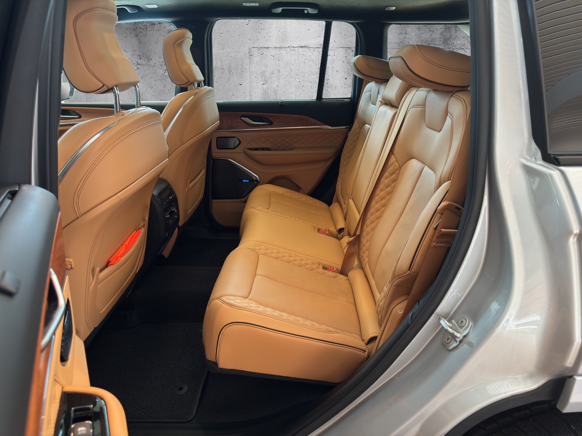 JEEP Hemi Summit Reserve - 13