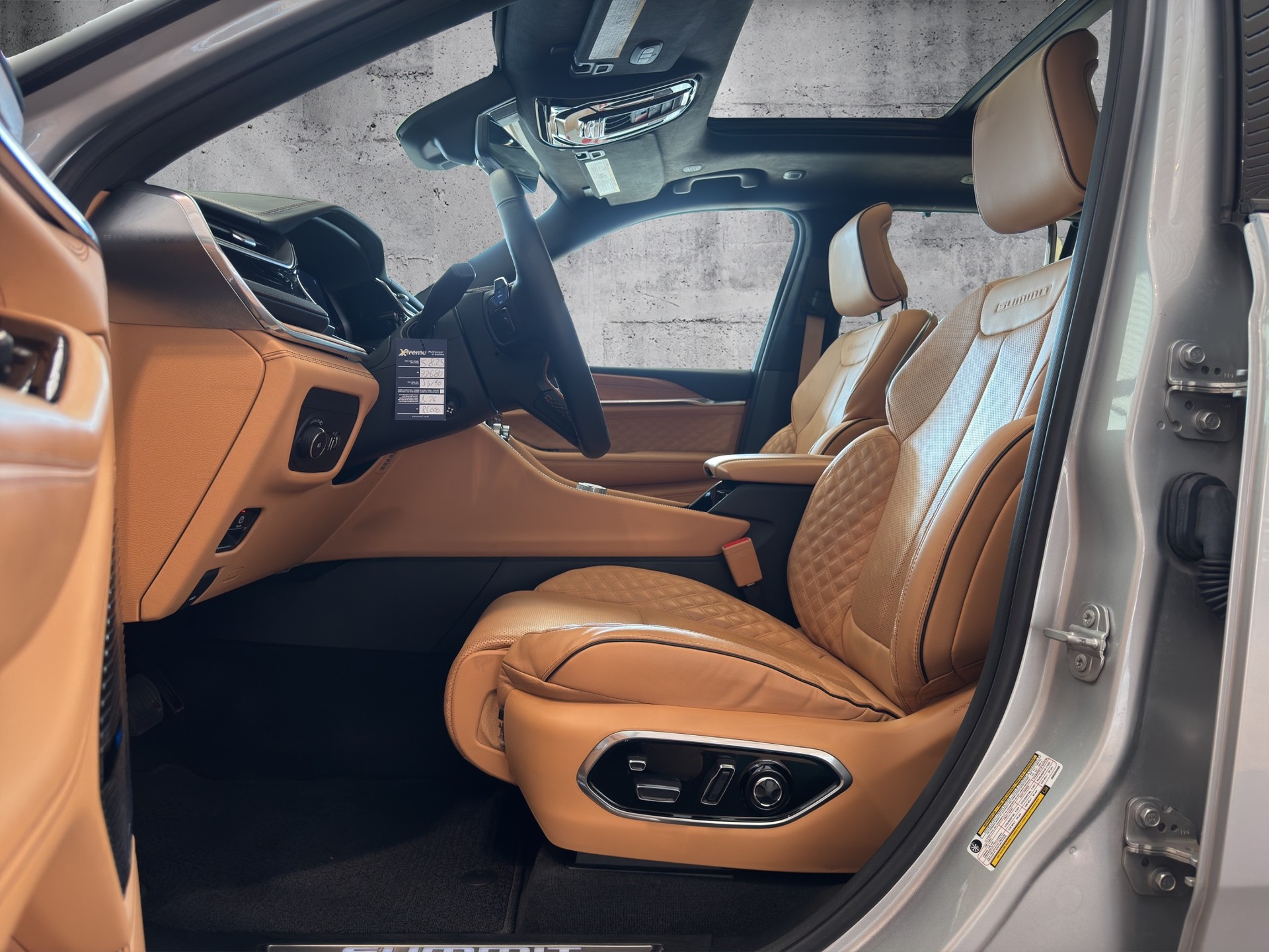 JEEP Hemi Summit Reserve - 5