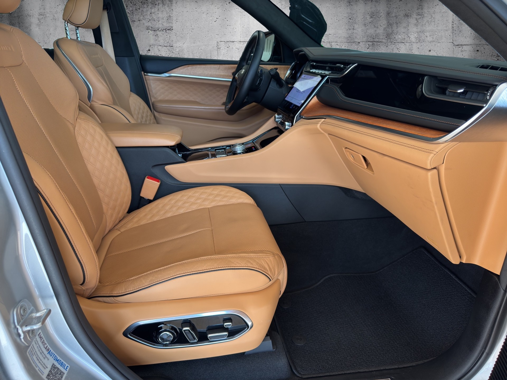 JEEP Hemi Summit Reserve - 9