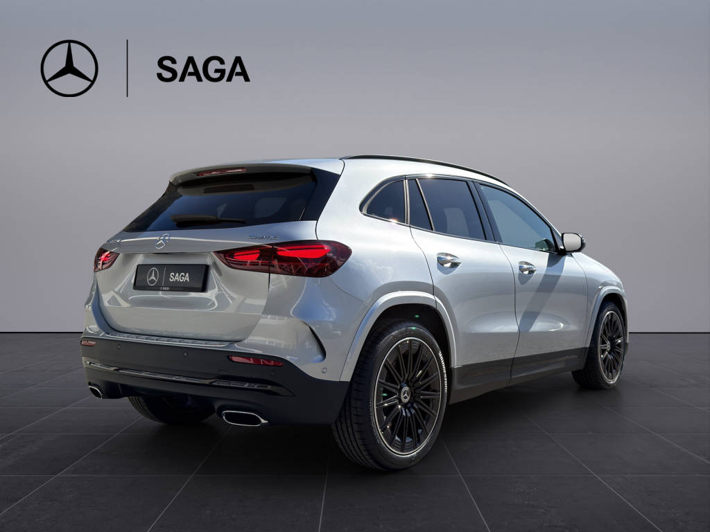 MERCEDES-BENZ GLA 220 d AMG Line 4matic - 6