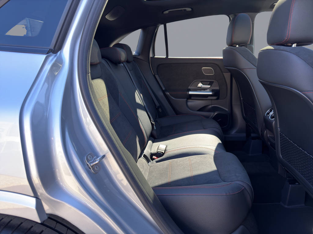 MERCEDES-BENZ GLA 220 d AMG Line 4matic - 13