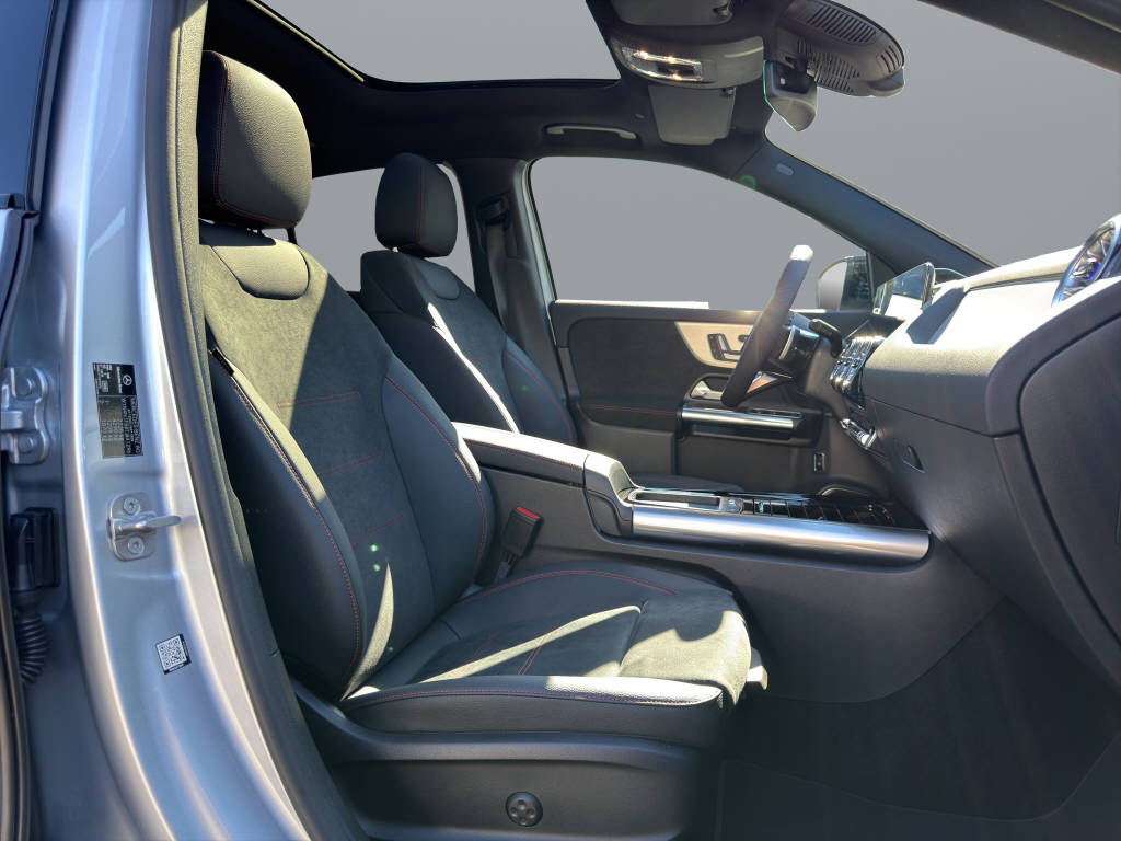 MERCEDES-BENZ GLA 220 d AMG Line 4matic - 14