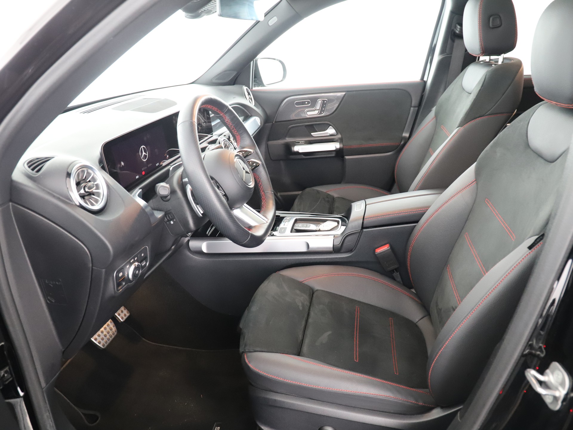 MERCEDES-BENZ GLB 220 4Matic 8G-Tronic - 9