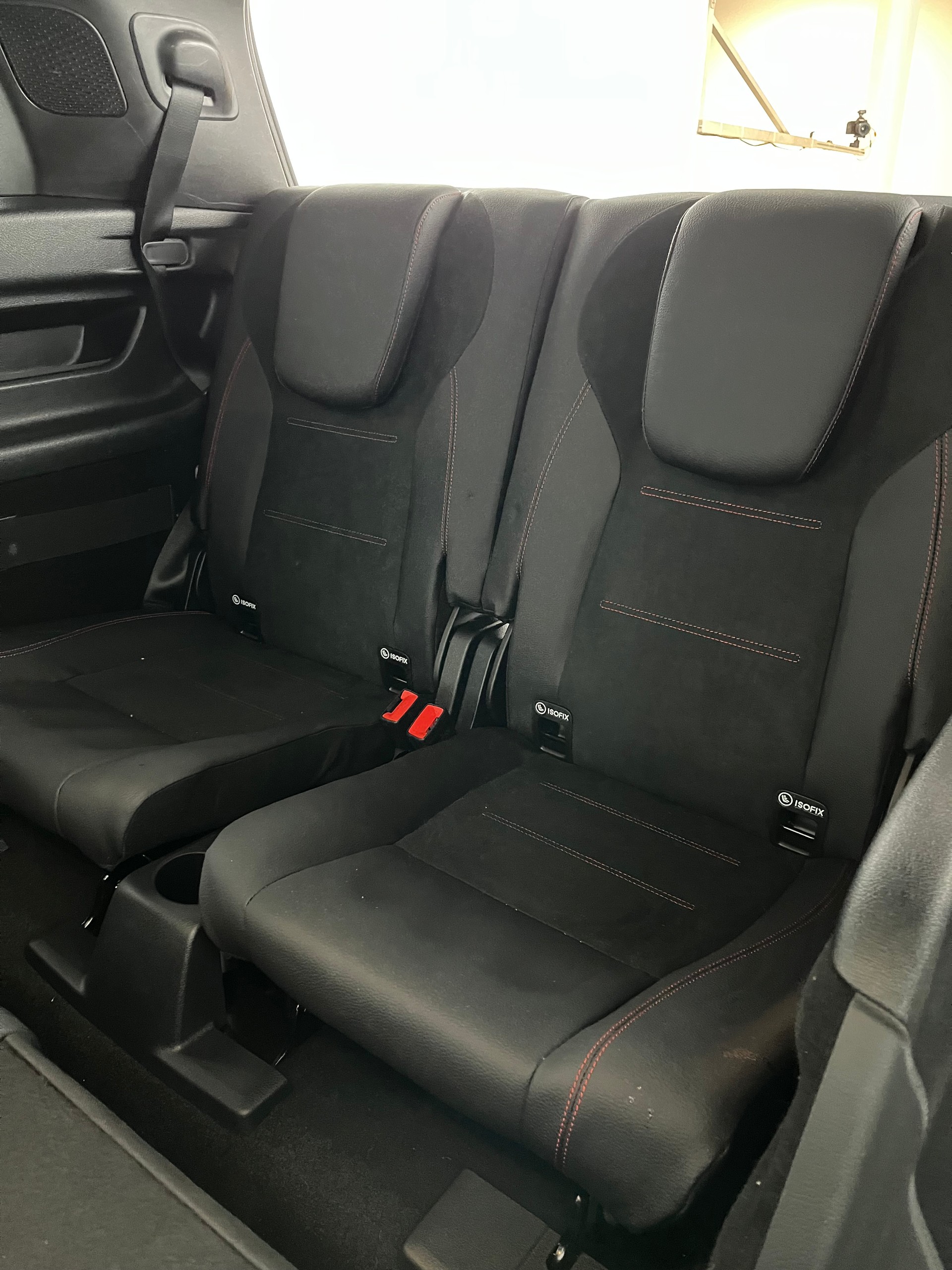 MERCEDES-BENZ GLB 220 4Matic 8G-Tronic - 13