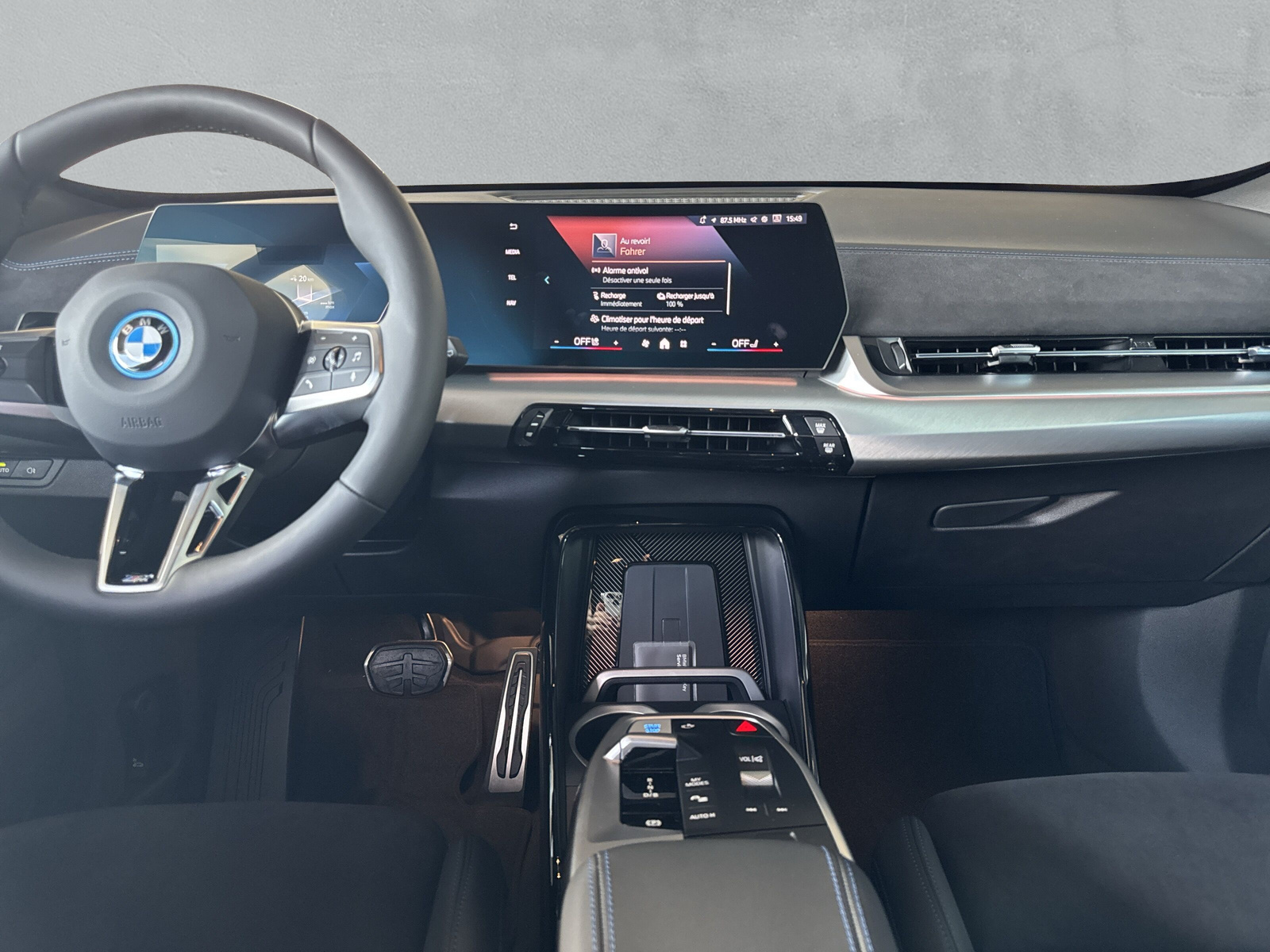 BMW iX1 xDrive 30 M Sport - 17