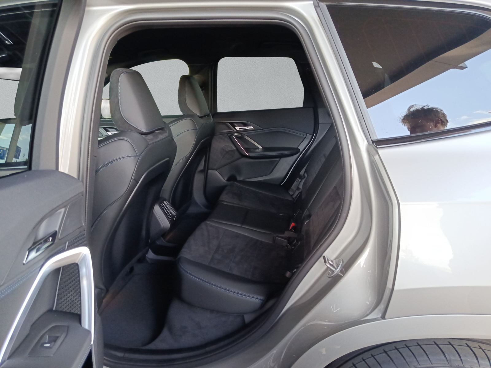BMW iX1 xDrive 30 M Sport - 15