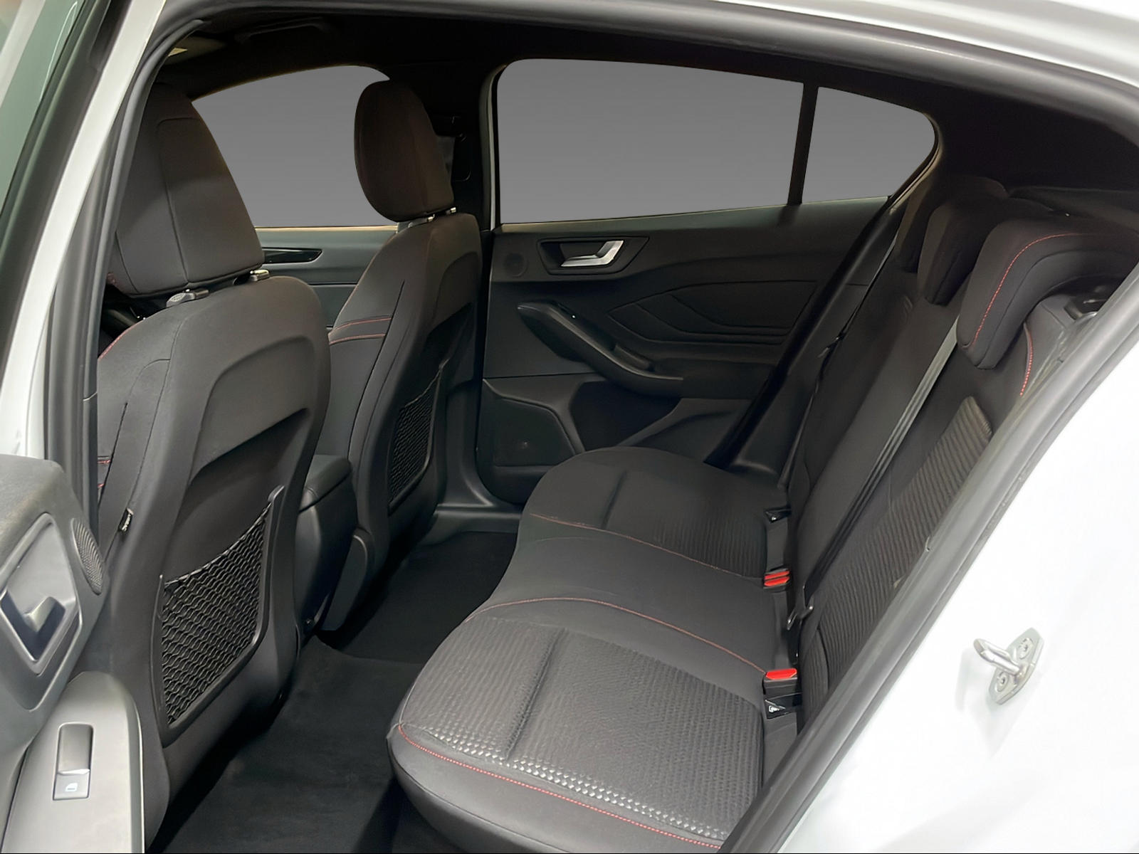 FORD Focus 1.0i EcoB 125 ST-Line - 12