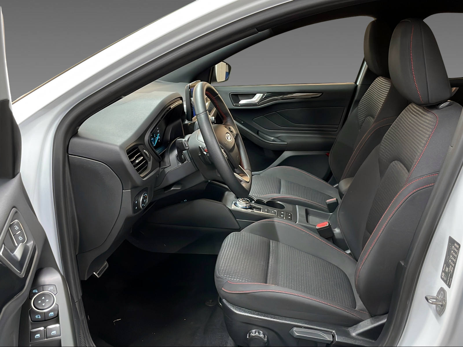 FORD Focus 1.0i EcoB 125 ST-Line - 6
