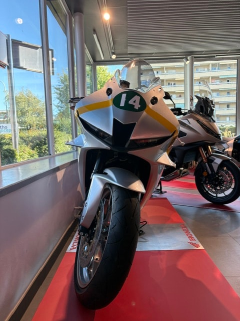 HONDA CBR 600 RR - 7