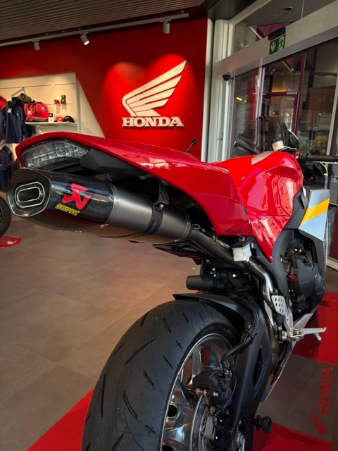 HONDA CBR 600 RR - 8