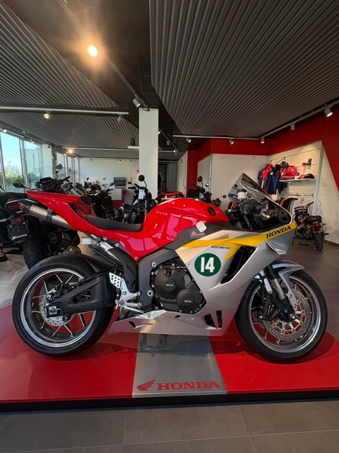 HONDA CBR 600 RR - 6